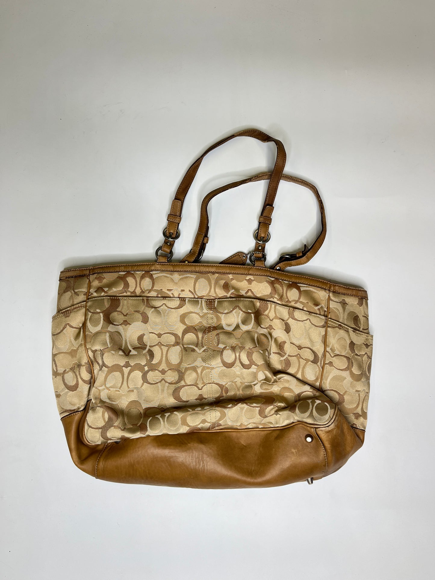 COACH MONOGRAM PURSE LEATHER