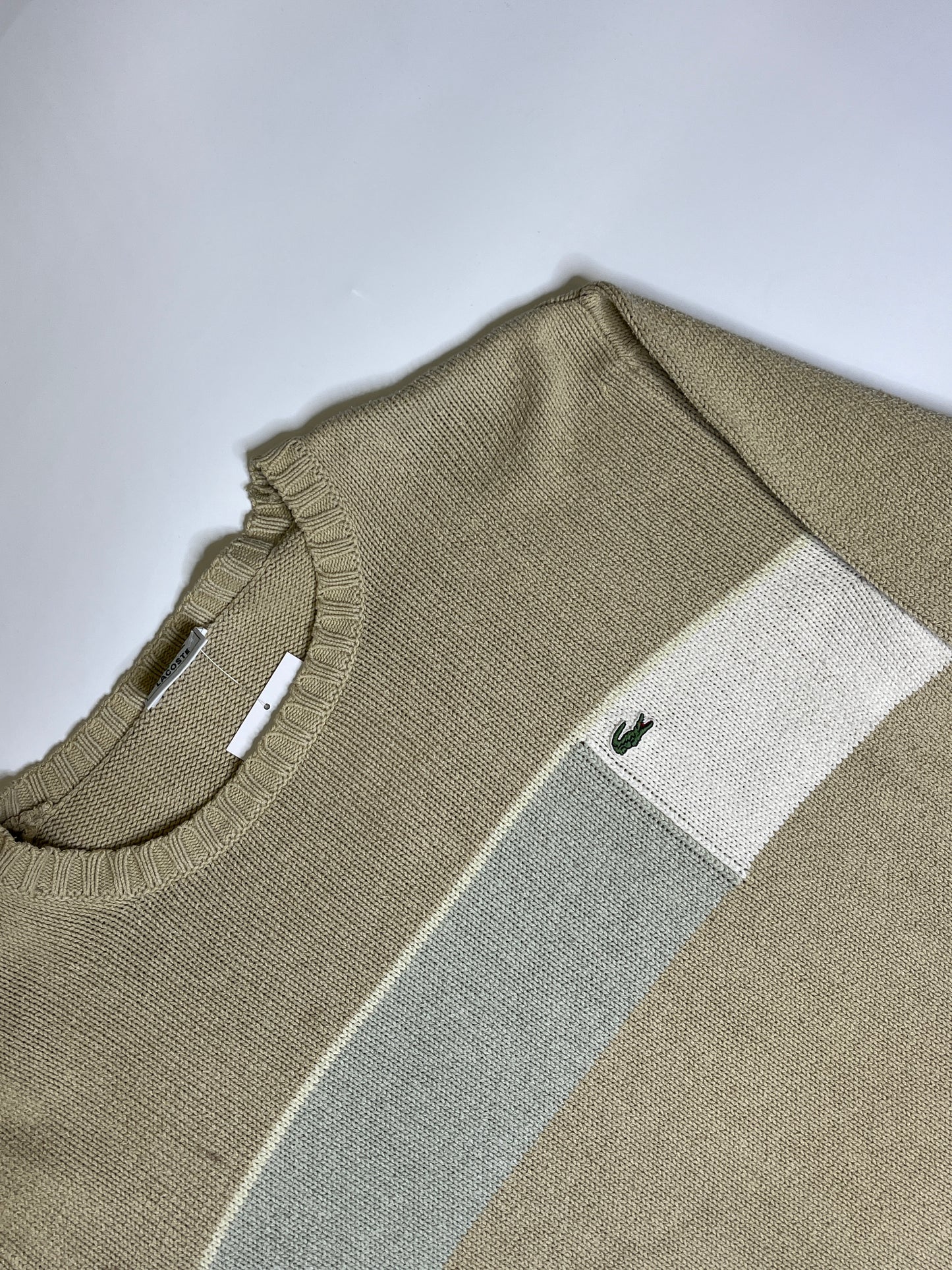 LACOSTE KNIT SWEATER (L)