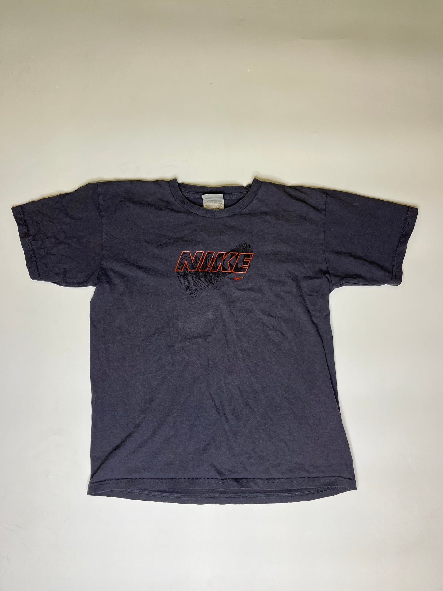 VINTAGE 2000s SPELLOUT NIKE TEE (S)
