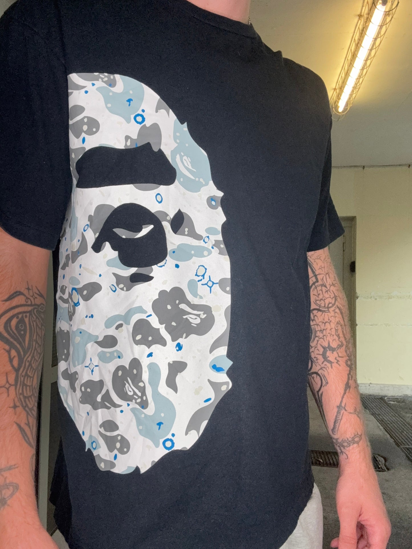 BAPE SPLASH CAMO HALF-LOGO TEE – BLACK (XL)