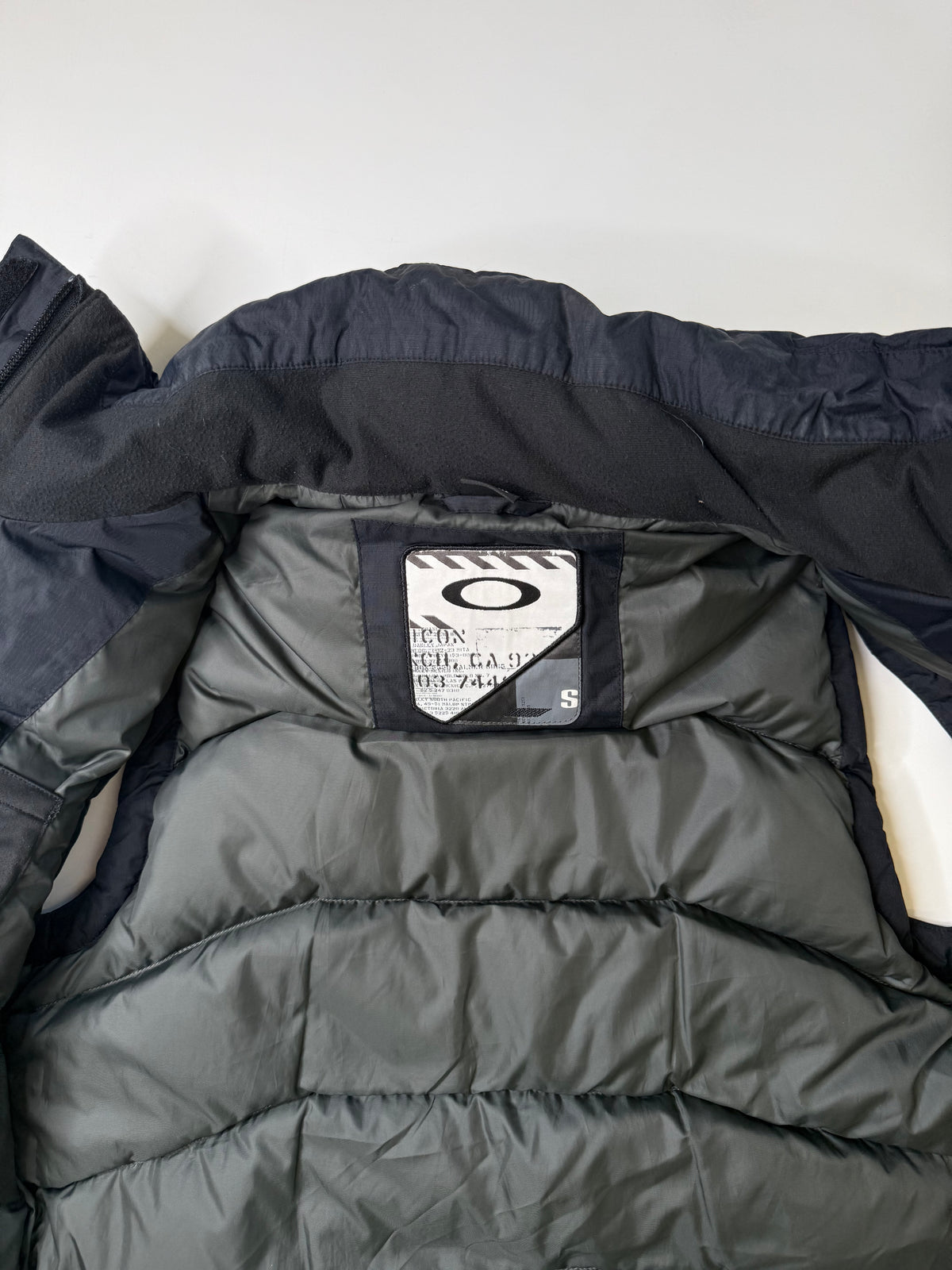 OAKLEY PUFFER VEST BLACK (S)