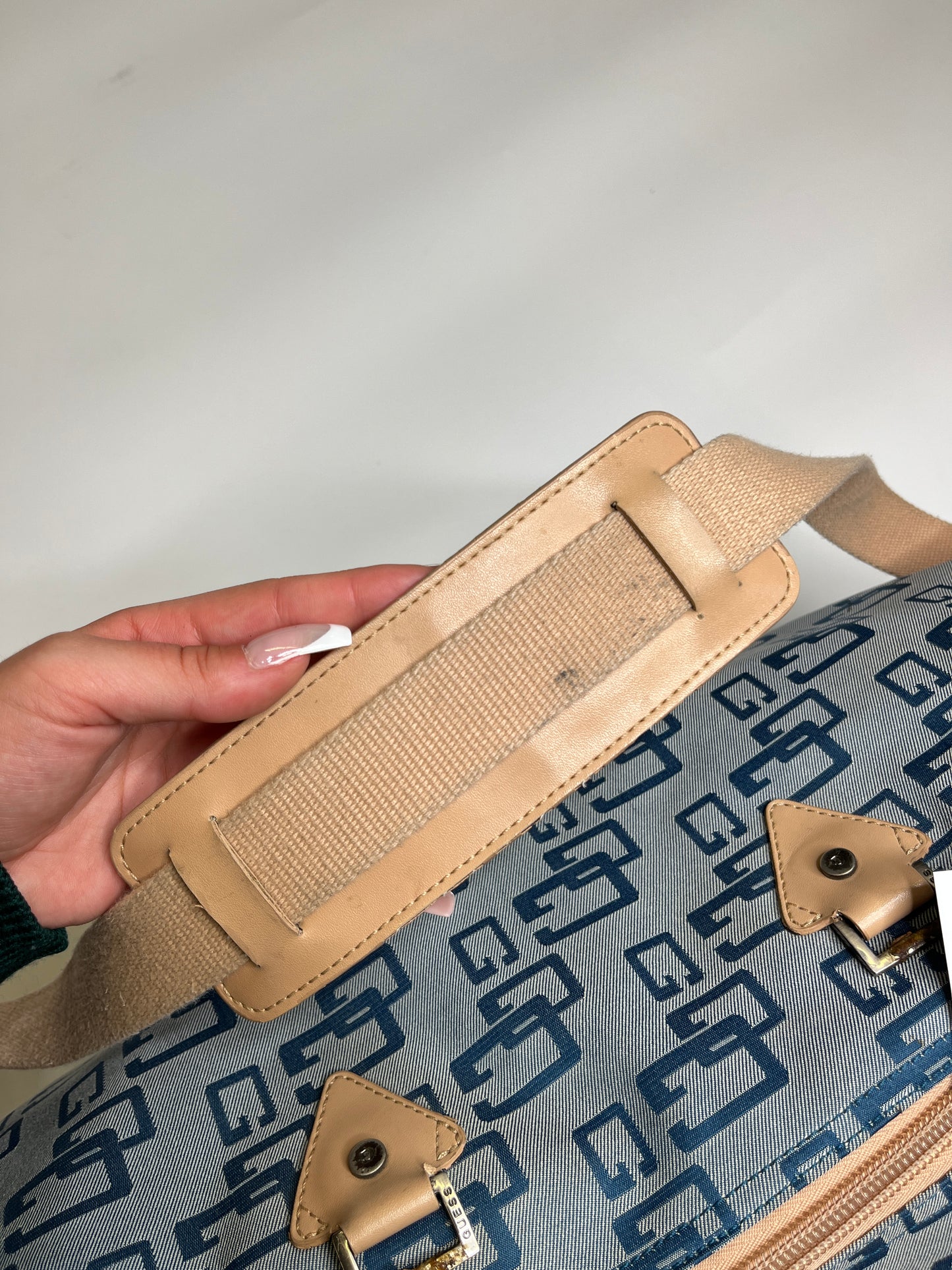 GUESS TRAVEL BAG