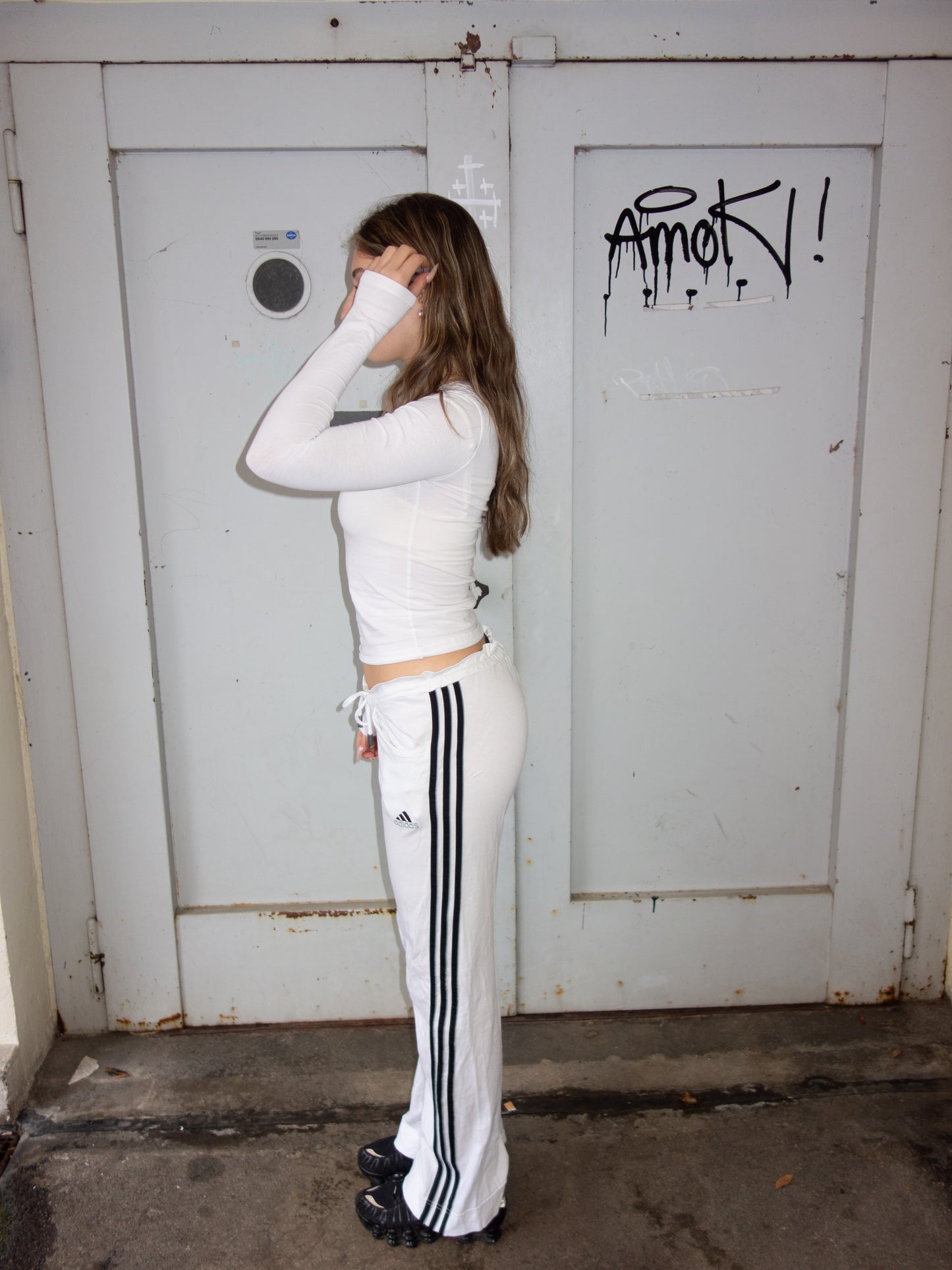 ADIDAS FLARED PANTS (M)