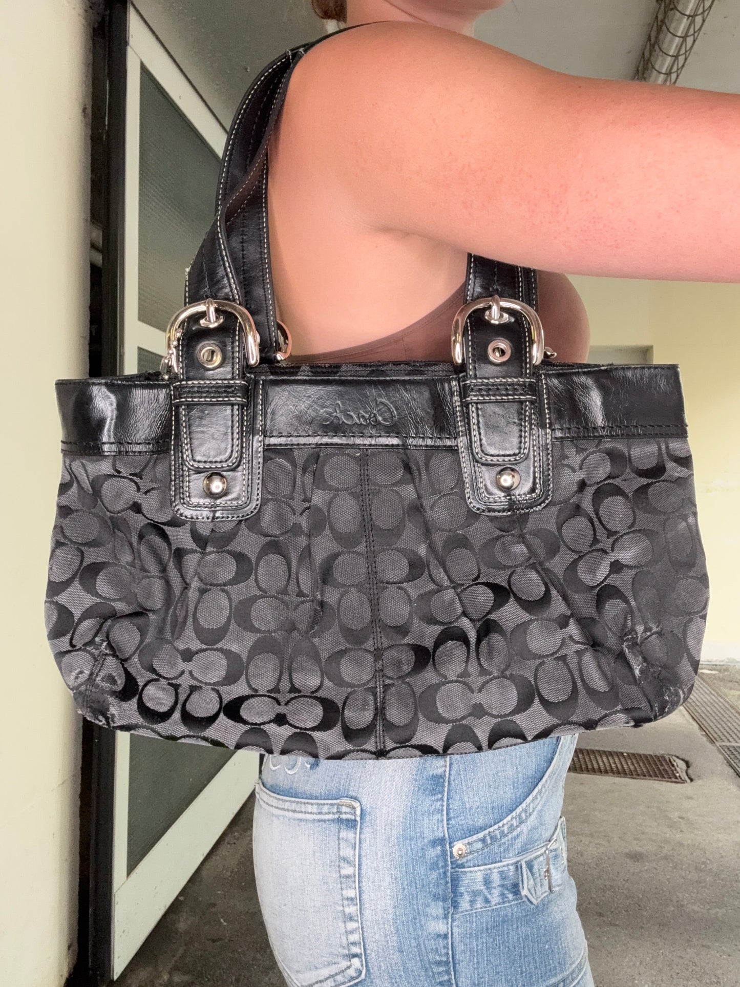 COACH VINTAGE SIGNATURE SHOULDER BAG