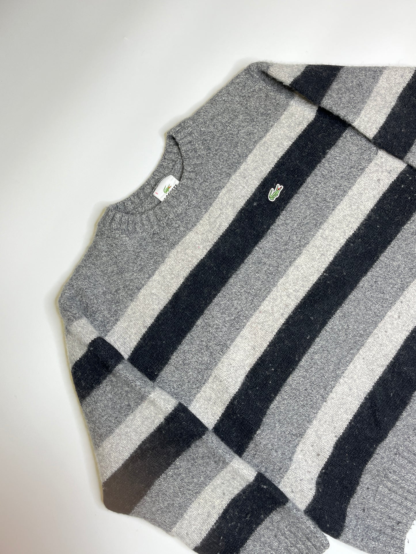 LACOSTE KNIT SWEATER (XS-S)