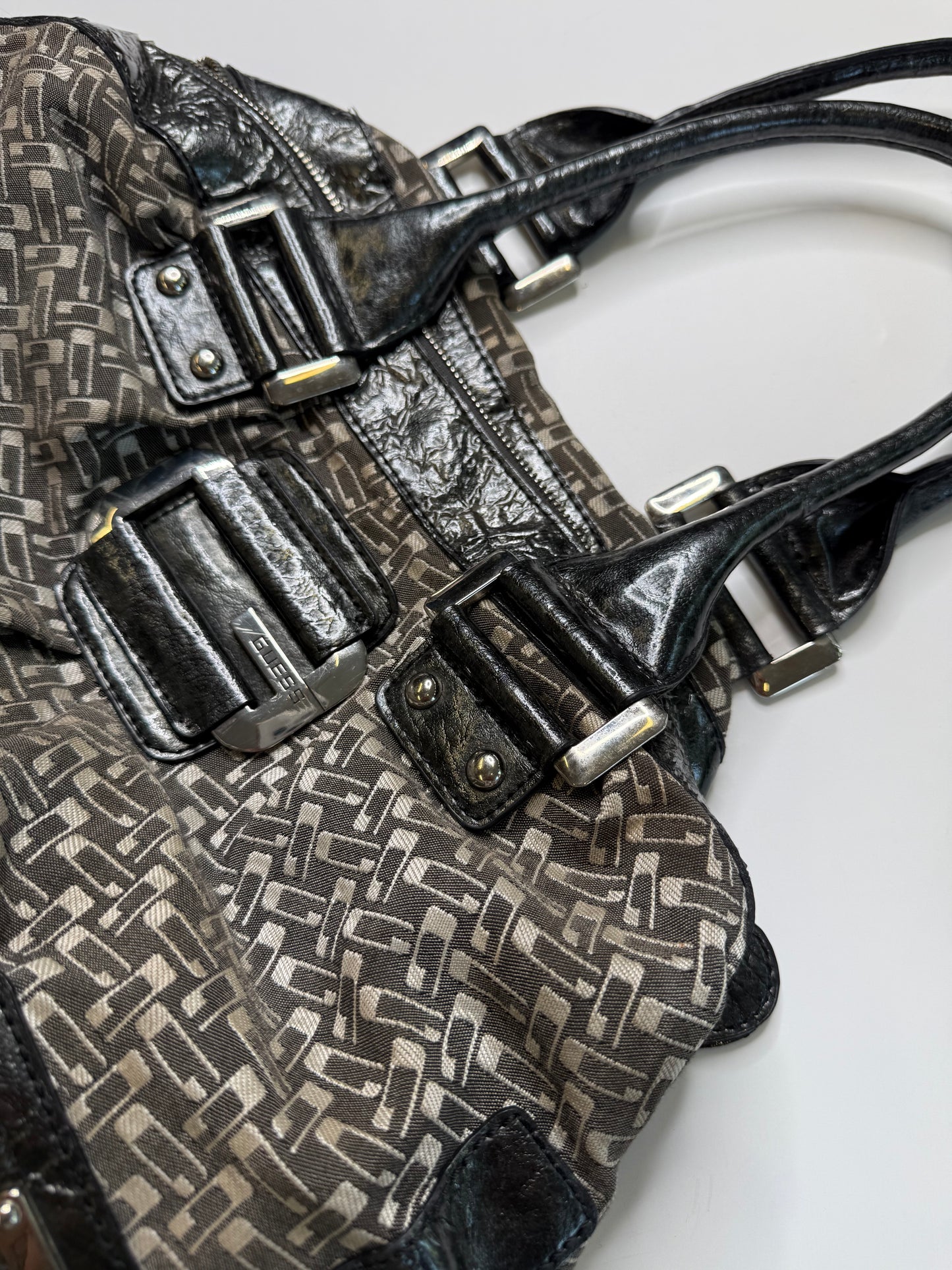 GUESS VINTAGE MONOGRAM CANVAS TOTE BAG