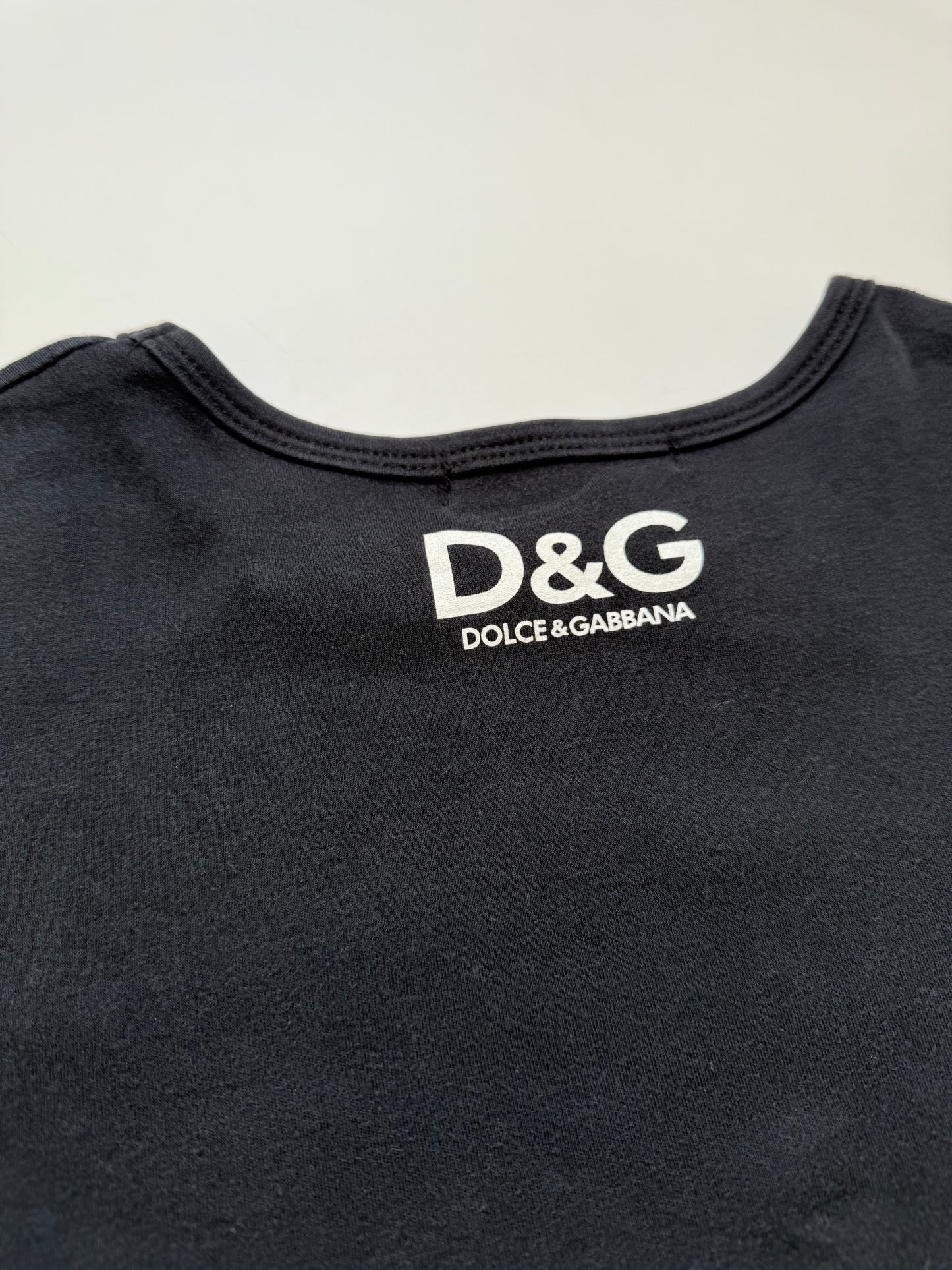 D&G DOLCE & GABBANA GRAPHIC LOGO TEE (S-M)