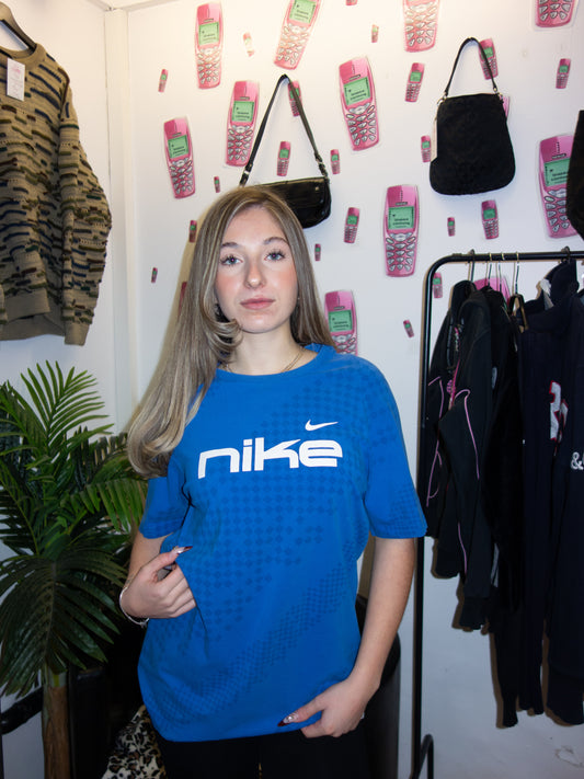 NIKE SPELLOUT T-SHIRT (L)