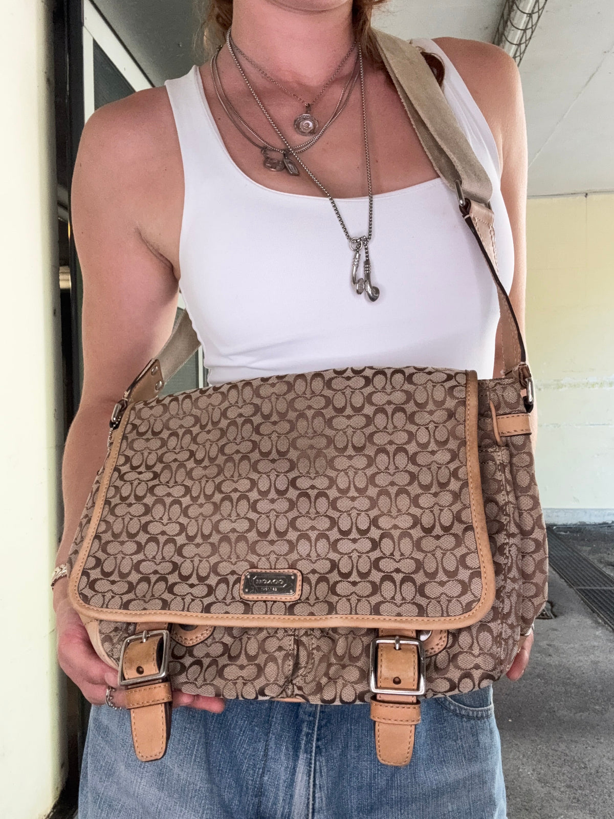 COACH VINTAGE SIGNATURE MESSENGER CROSSBODY BAG
