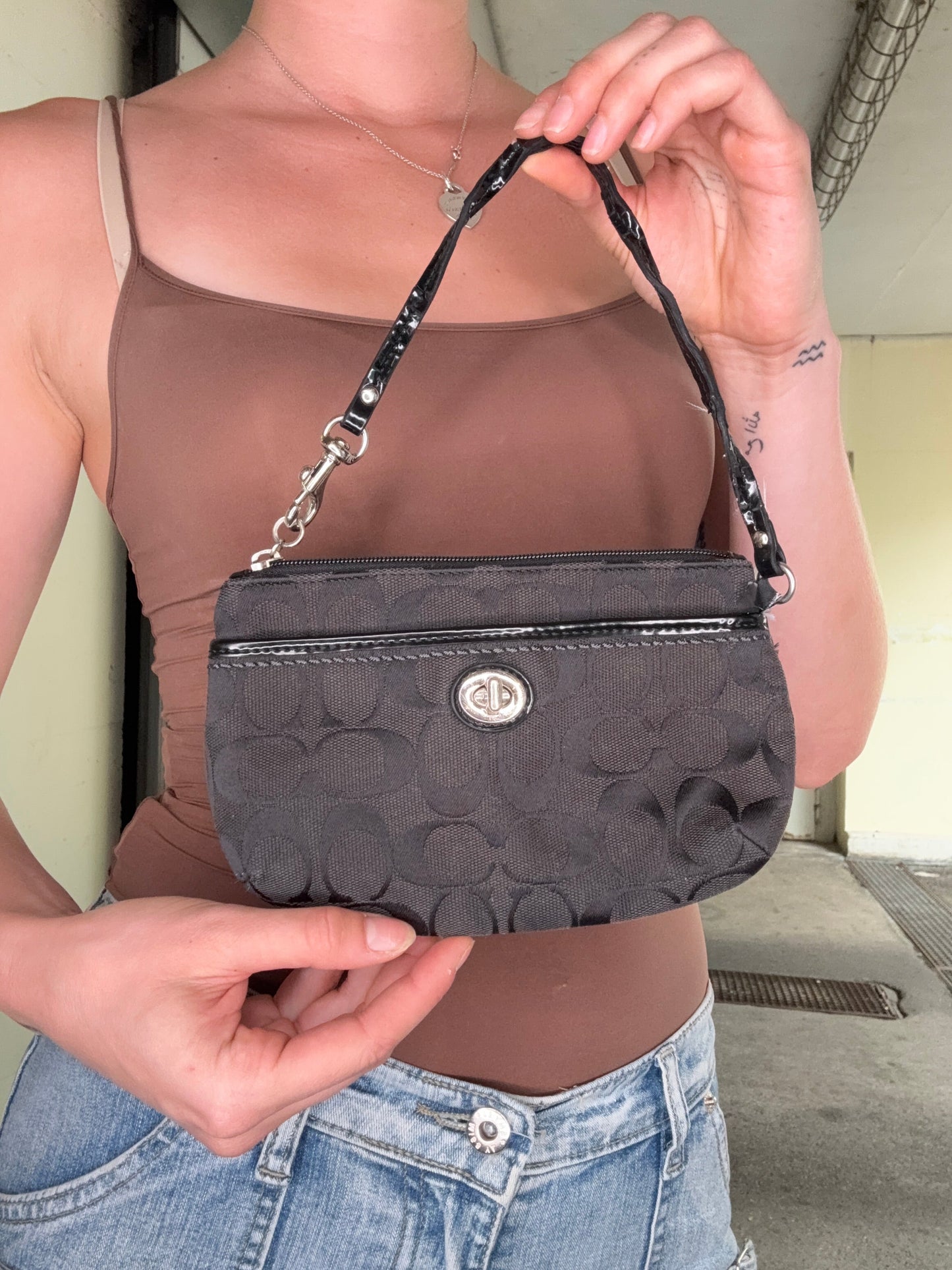 COACH VINTAGE SIGNATURE MINI SHOULDER BAG