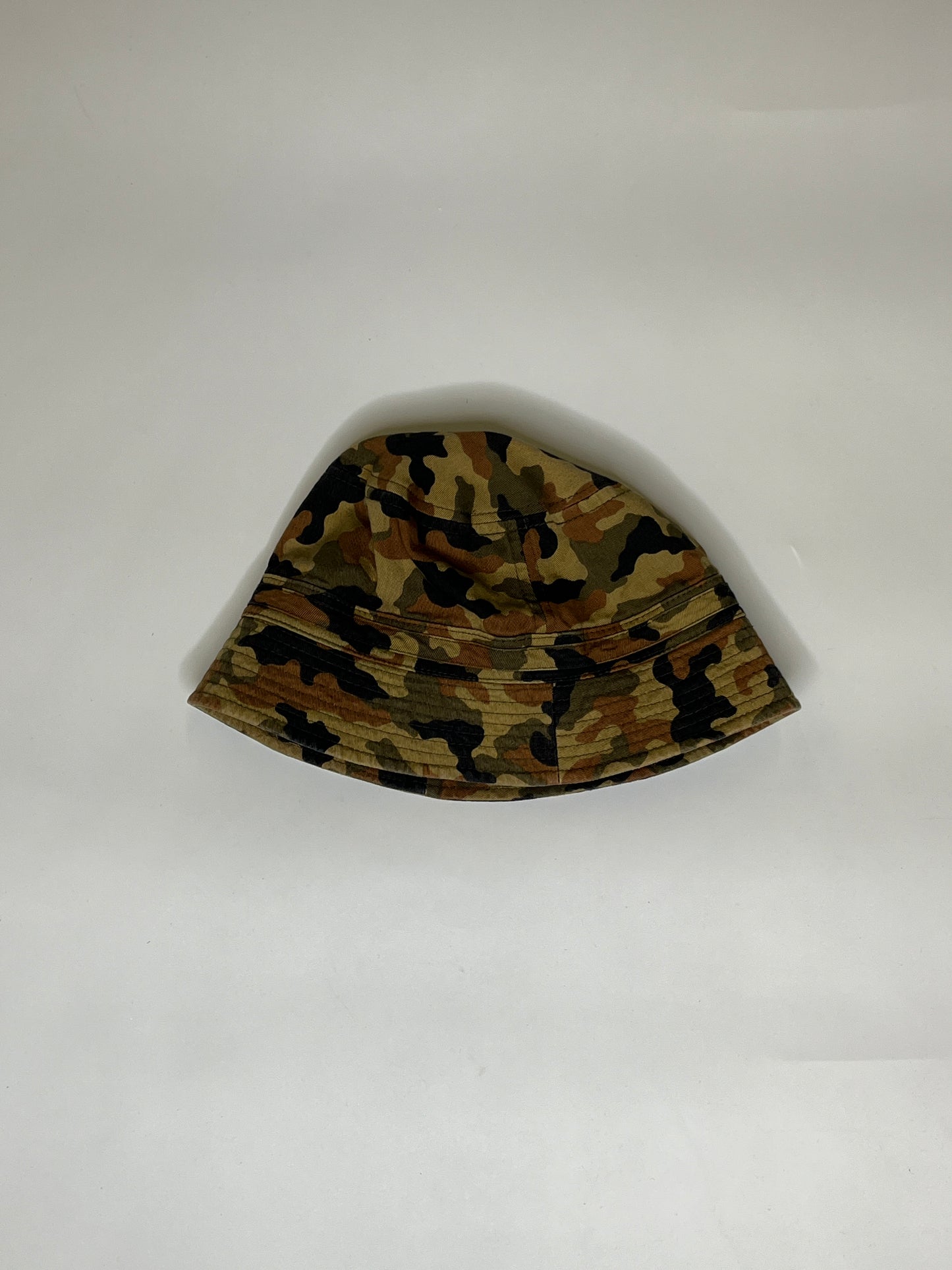 CAMO BUCKET HAT
