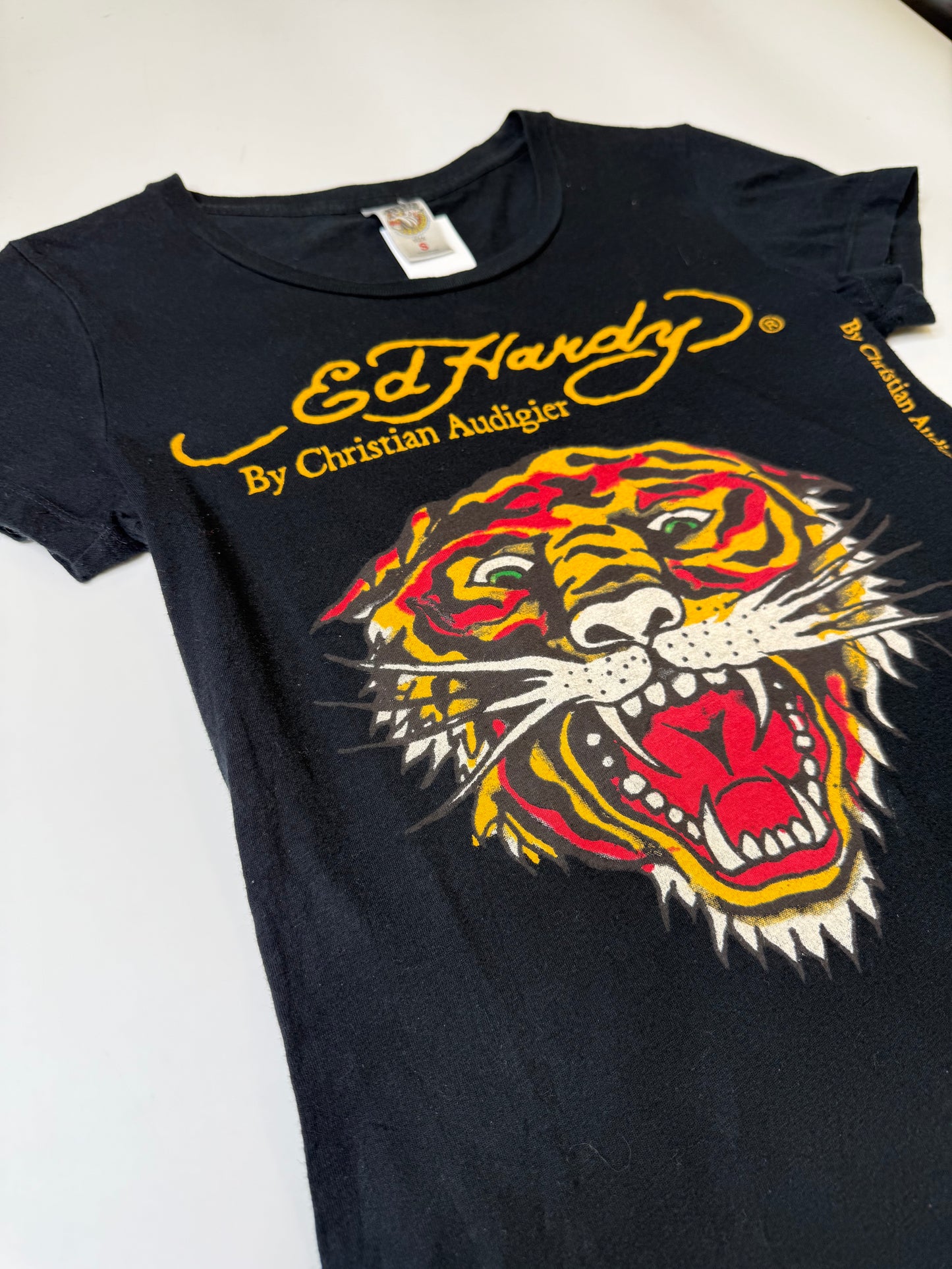VINTAGE ED HARDY SHIRT IN BALCK (S)