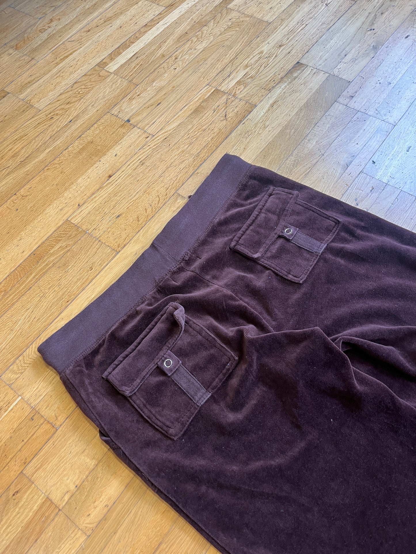 JUICY COUTURE PANTS (L)