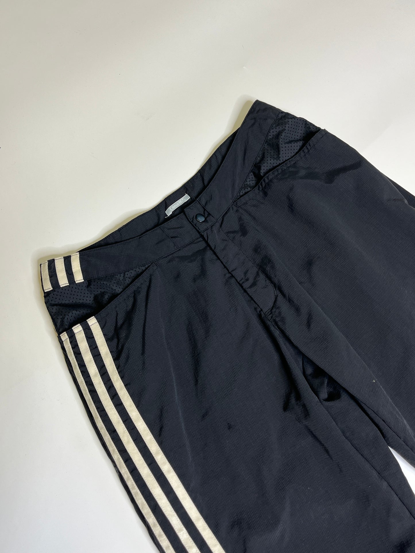 ADIDAS 2000s PANTS  (~M)