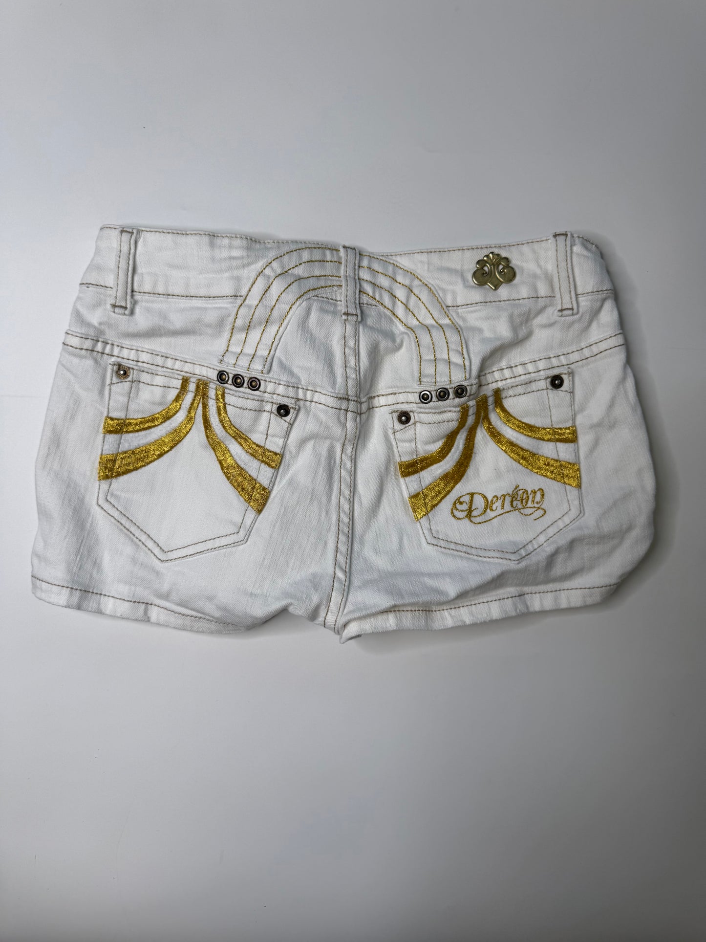 DERÉON VINTAGE Y2K CHAIN EMBROIDERED DENIM SHORTS