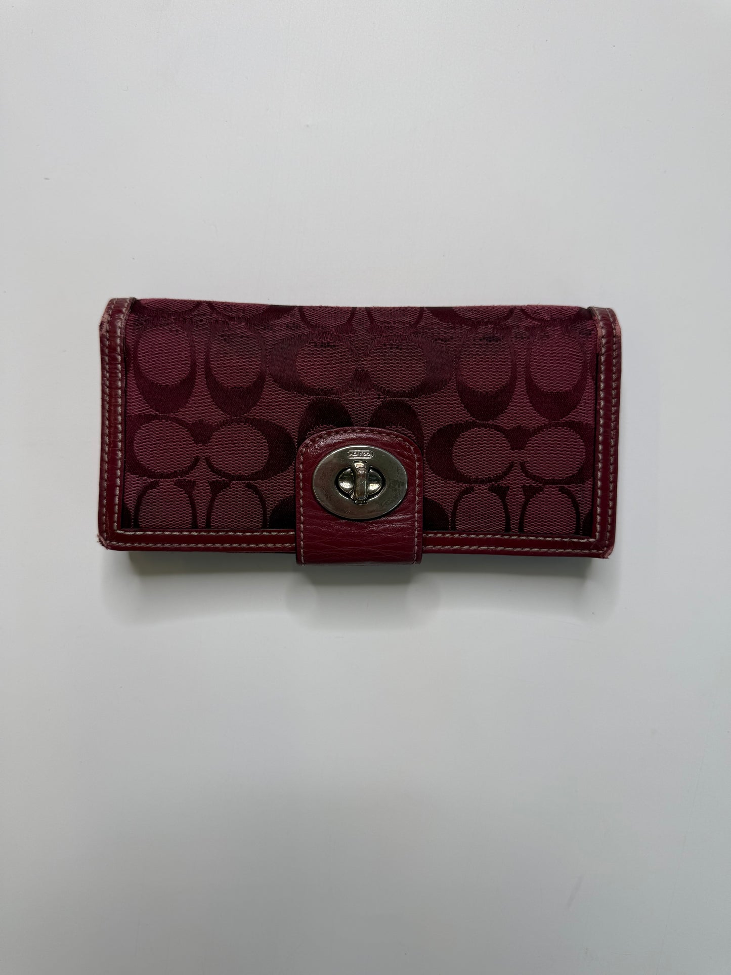COACH VINTAGE SIGNATURE TURNLOCK LeATHER WALLET
