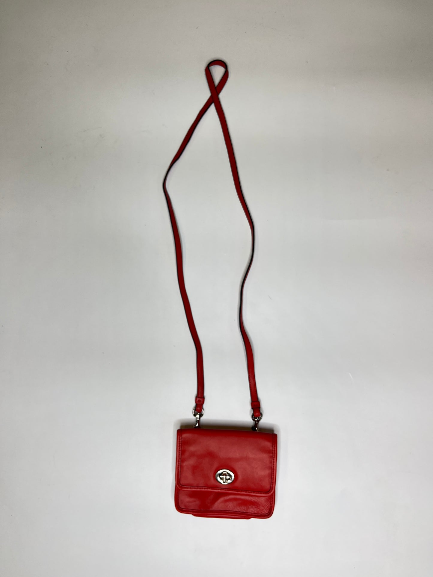 SMALL RED LEATHER COACH CROSSBODY PURSE
