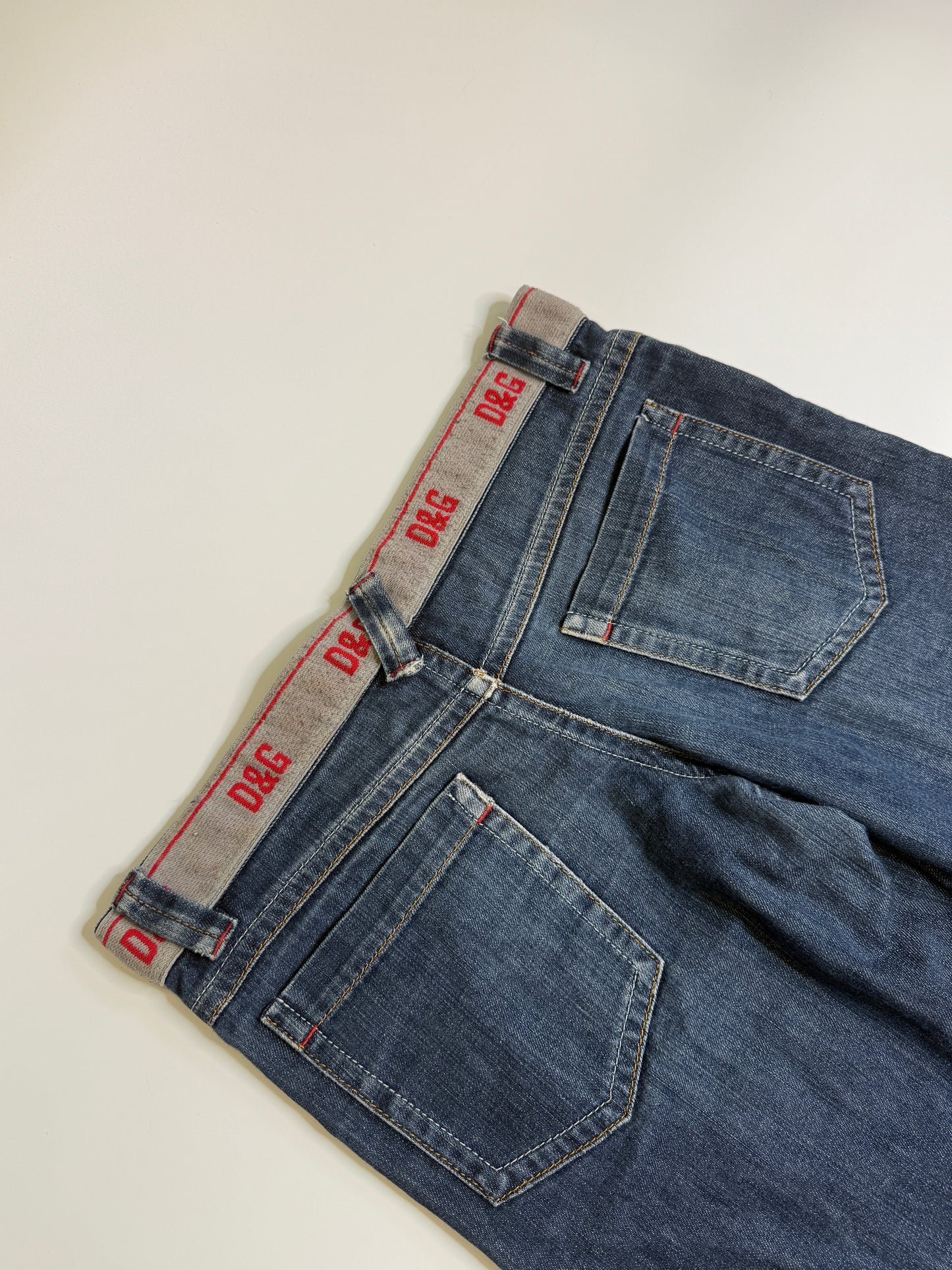 D&G STRAIGHT LEG JEANS RED (S-M)
