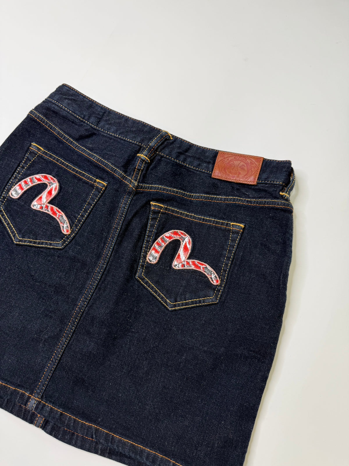 EVISU VINTAGE KOI EMBROIDERED DENIM MINI SKIRT (S)