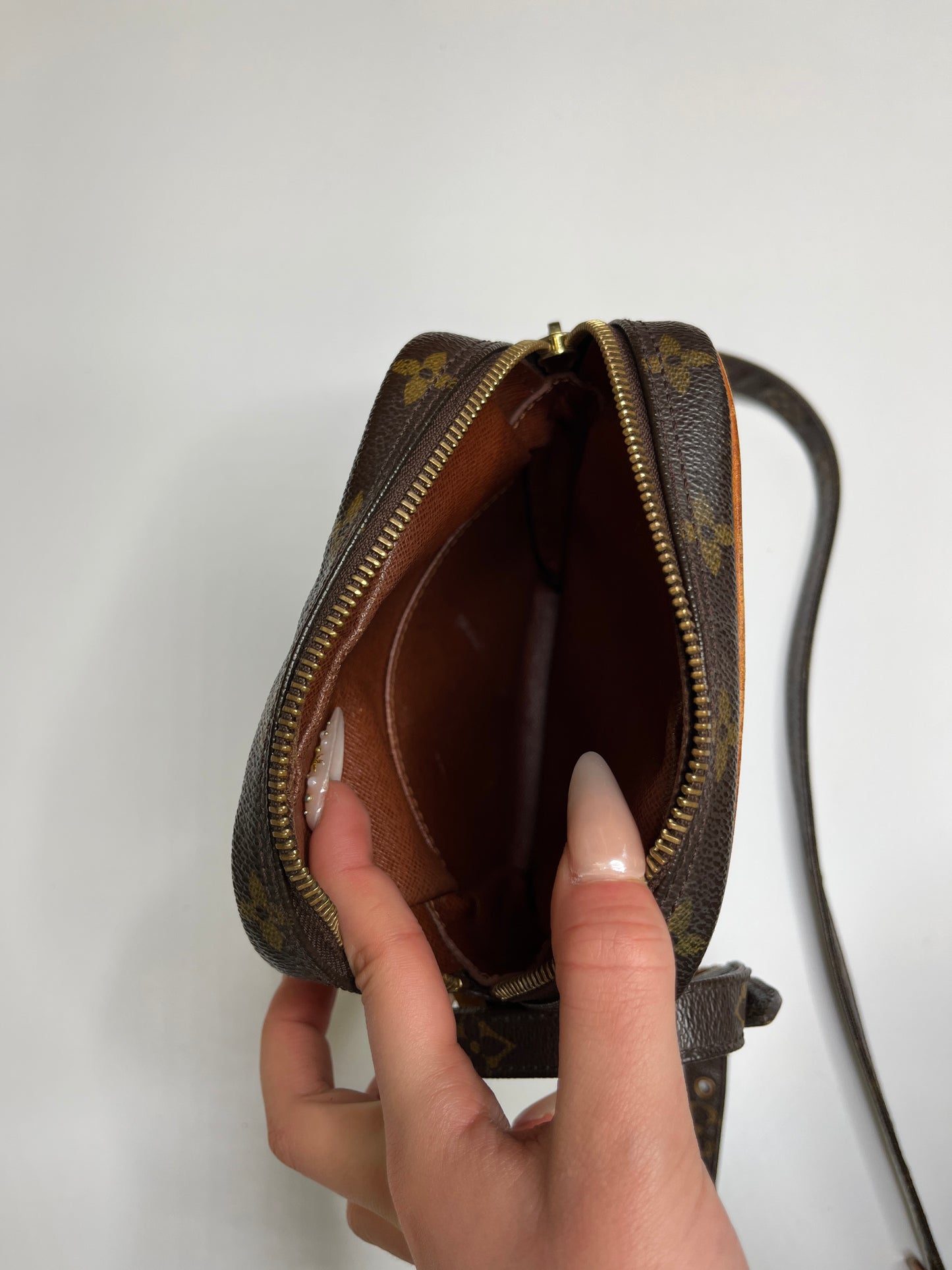 LOUIS VUITTON PURSE