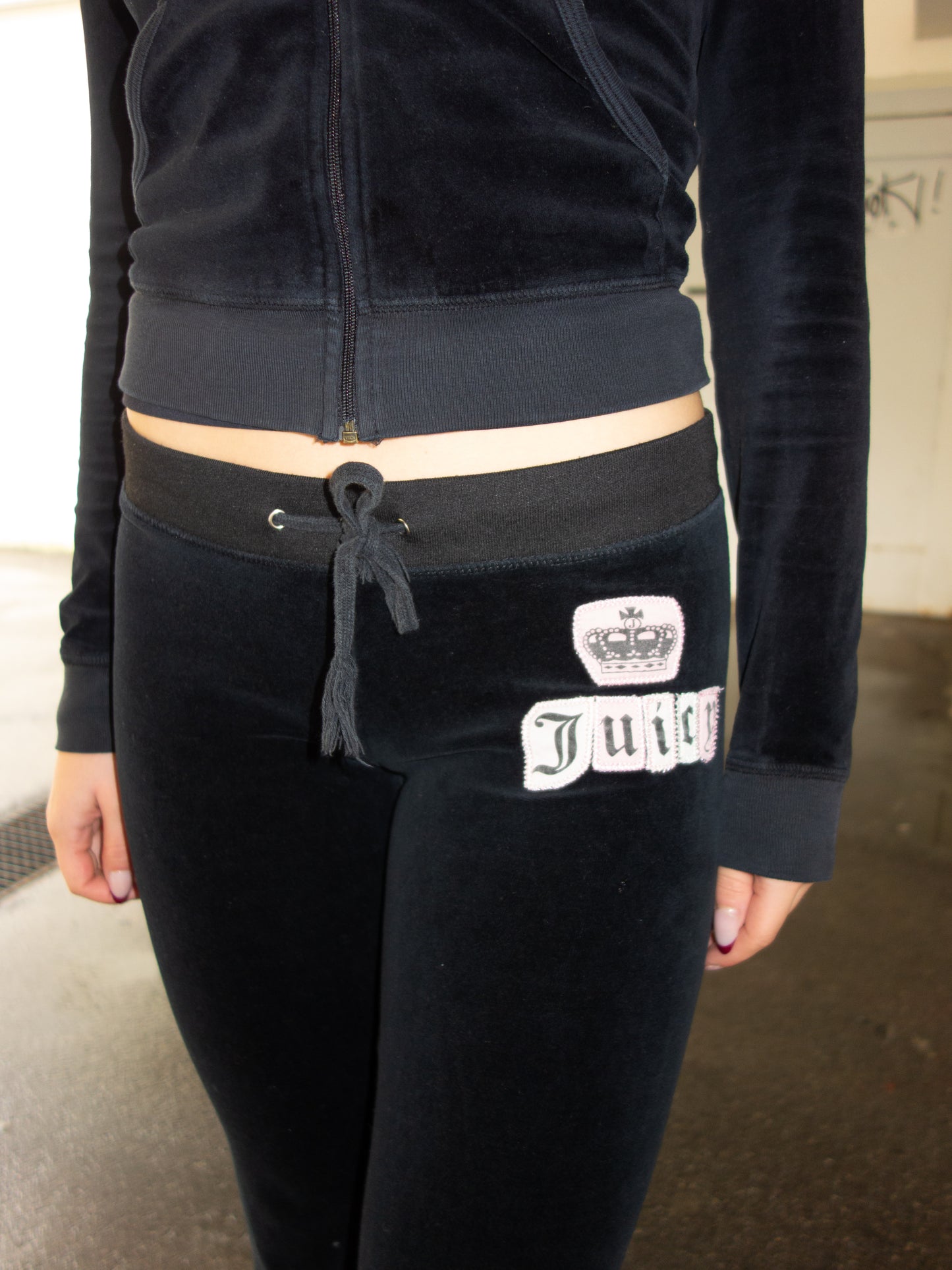 JUICY COUTURE PANTS (M)