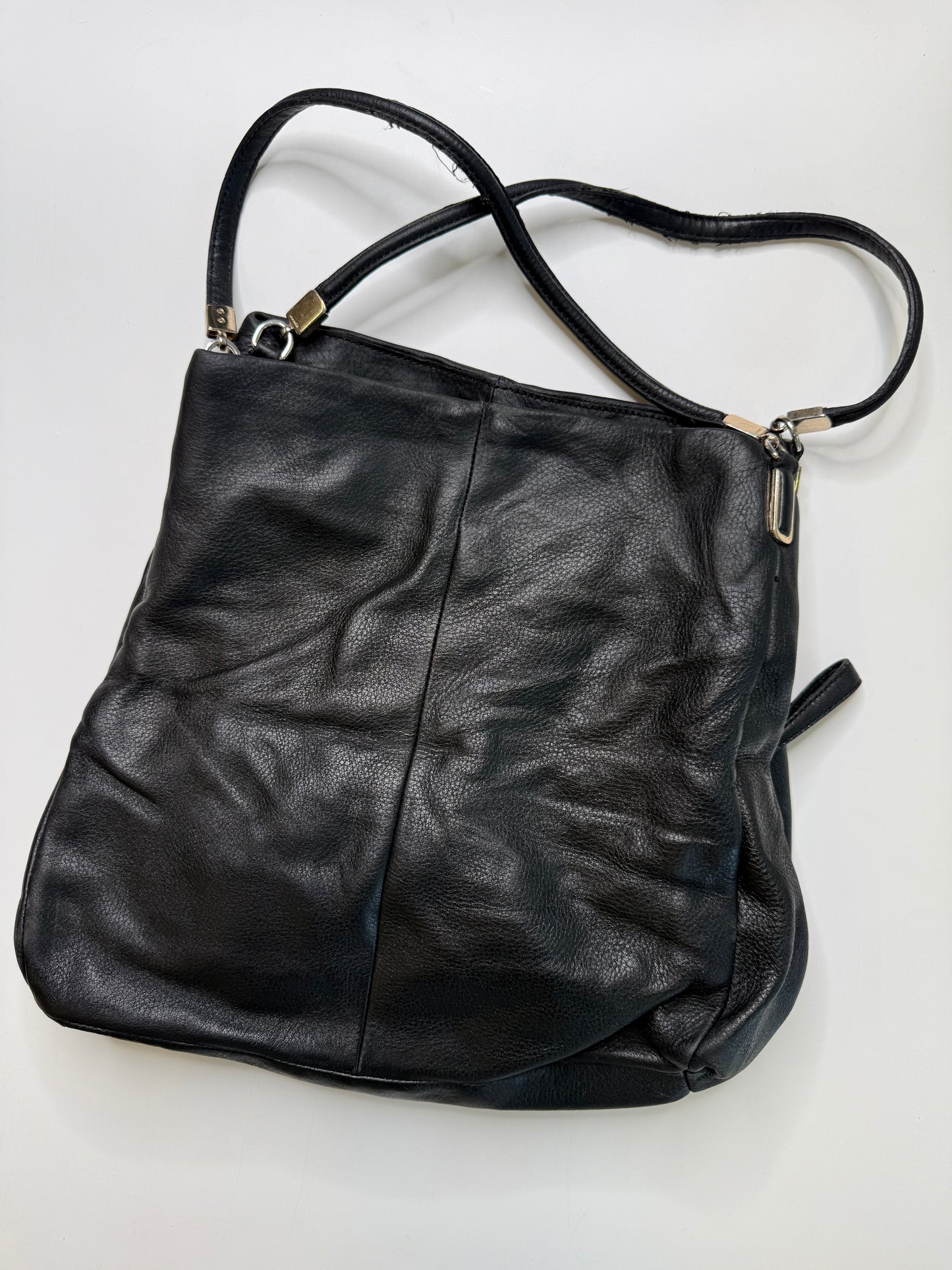 COACH VINTAGE BLACK LEATHER HOBO BAG