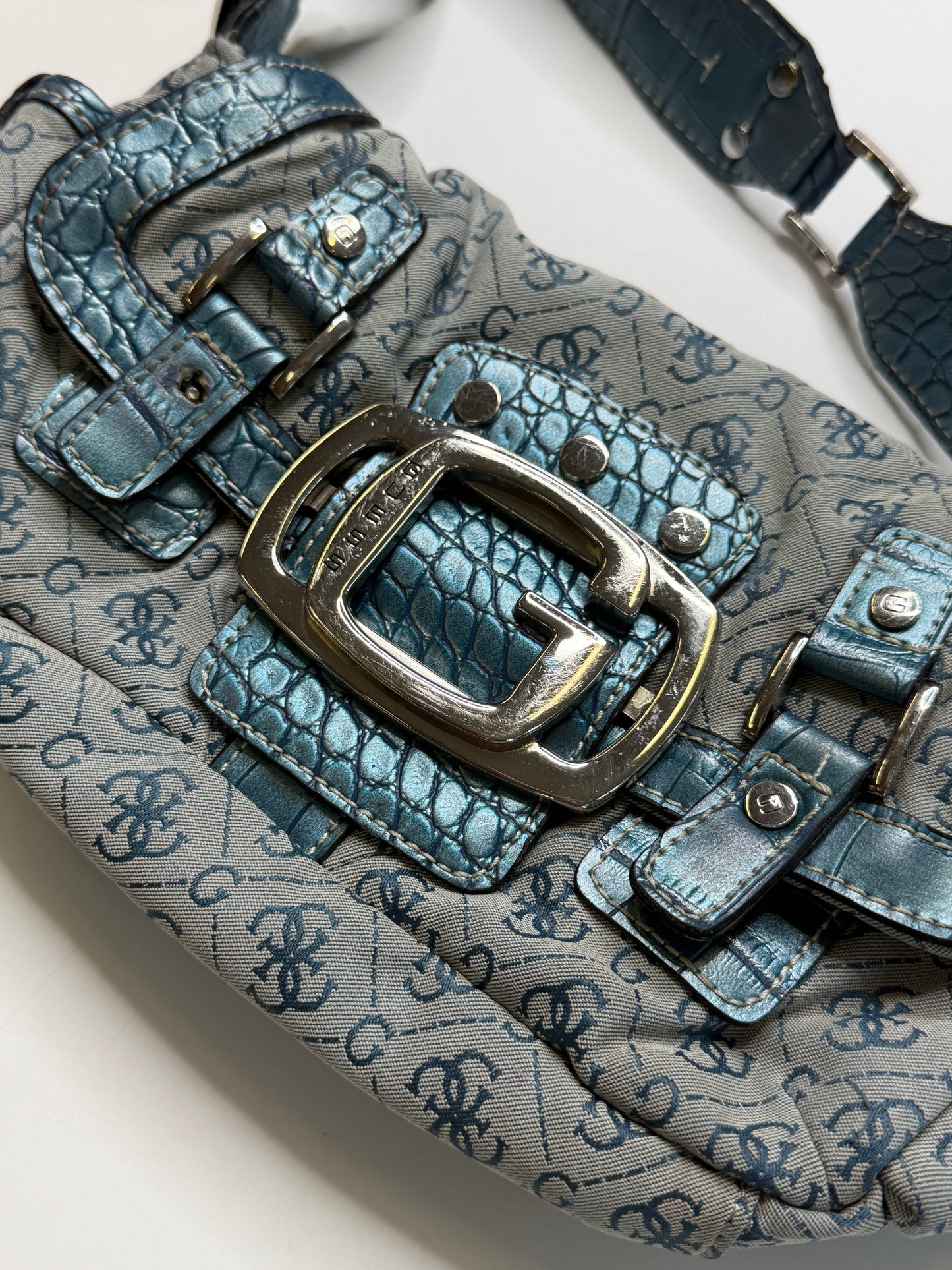GUESS VINTAGE Y2K CROC-TRIM SHOULDER BAG