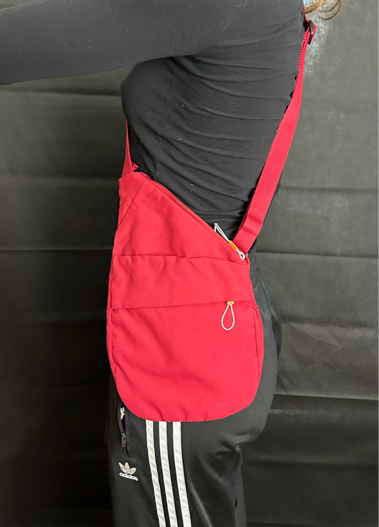 NIKE SLING BAG