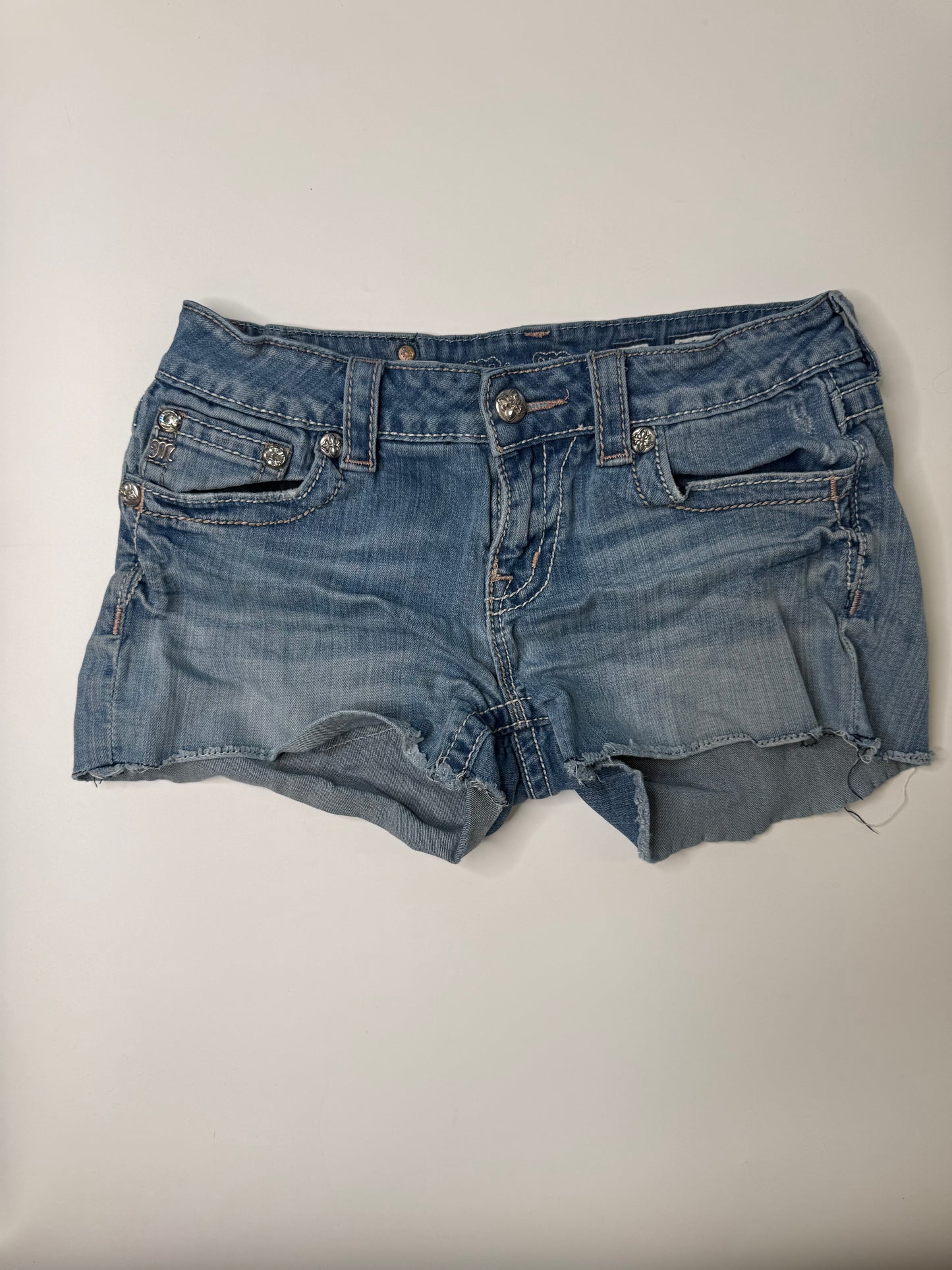 MISS ME VINTAGE SUNFLOWER EMBROIDERED DENIM SHORTS