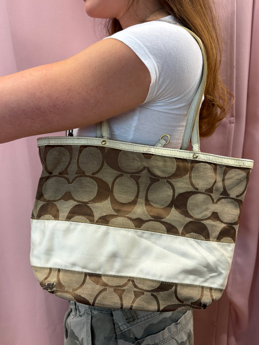 COACH MONOGRAM PURSE