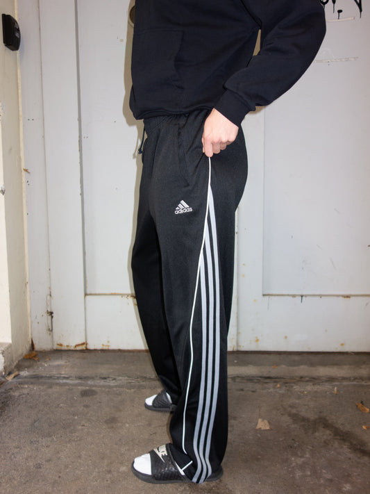 ADIDAS TRACK PANTS 2000s (L)