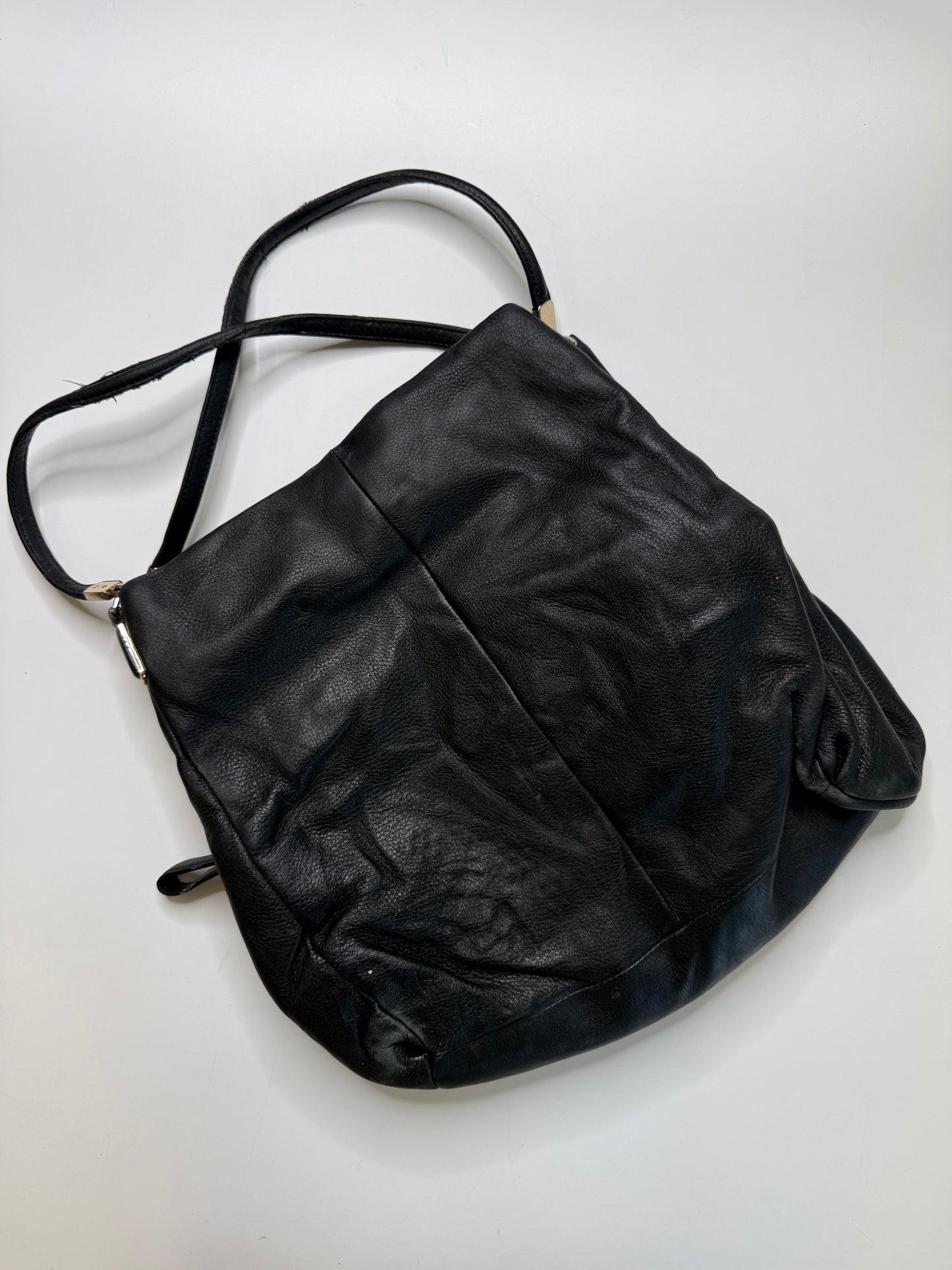 COACH VINTAGE BLACK LEATHER HOBO BAG