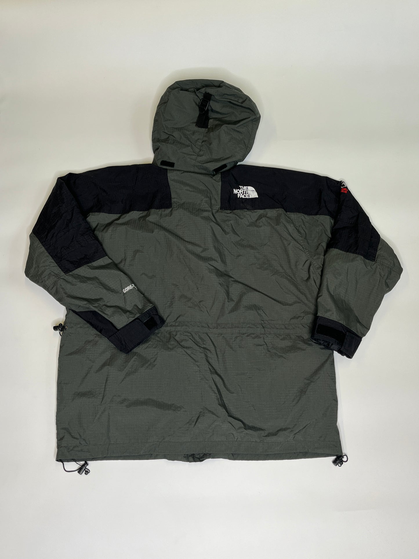 THE NORTH FACE RAIN JACKET (XL)