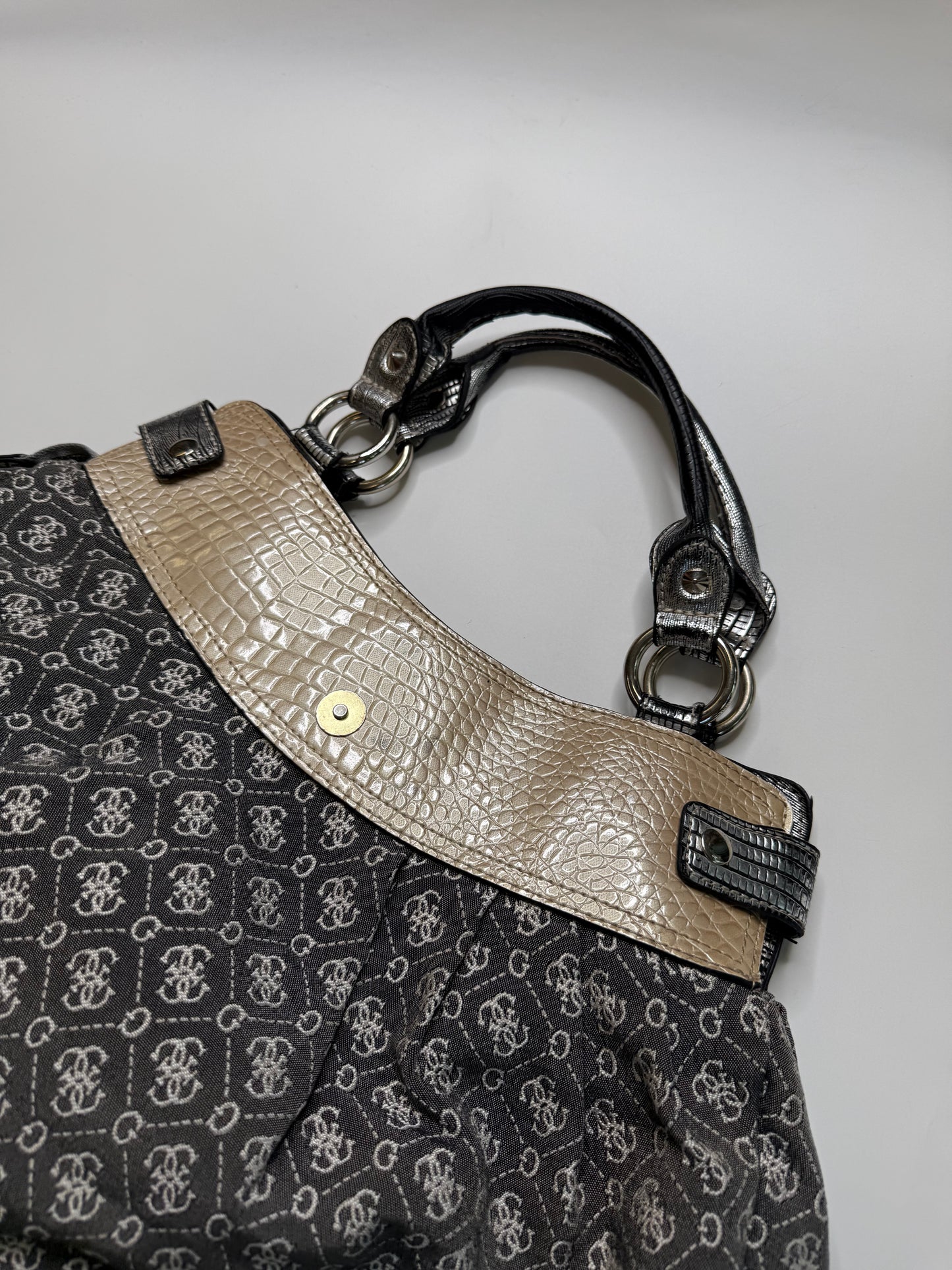GUESS VINTAGE G LOGO JACQUARD CROC TRIM HOBO BAG