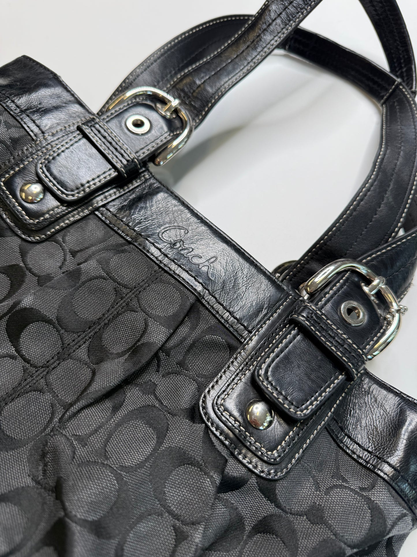COACH VINTAGE SIGNATURE SHOULDER BAG