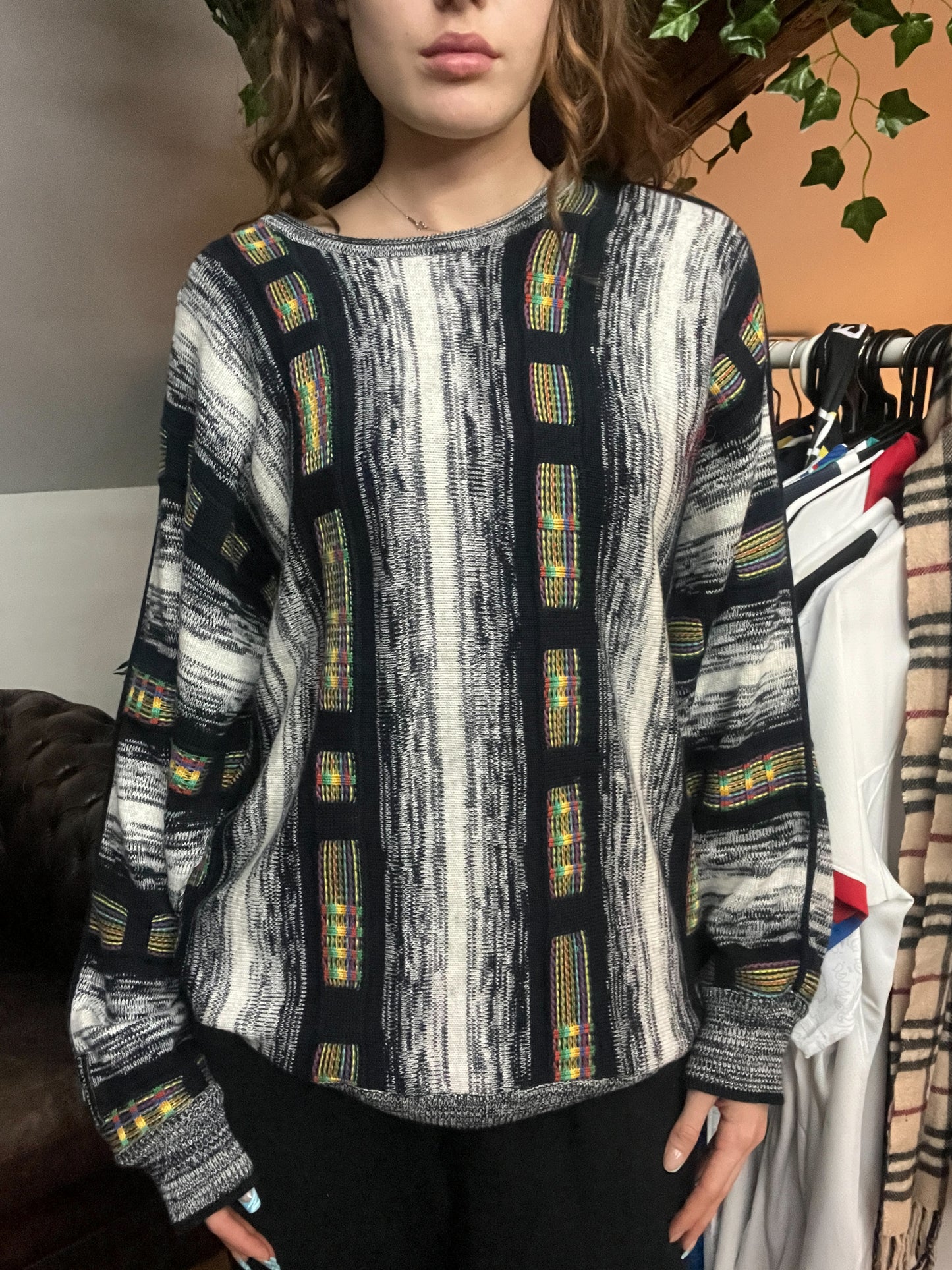 VINTAGE CARLO COLUCCI KNIT SWEATER (L-XL)