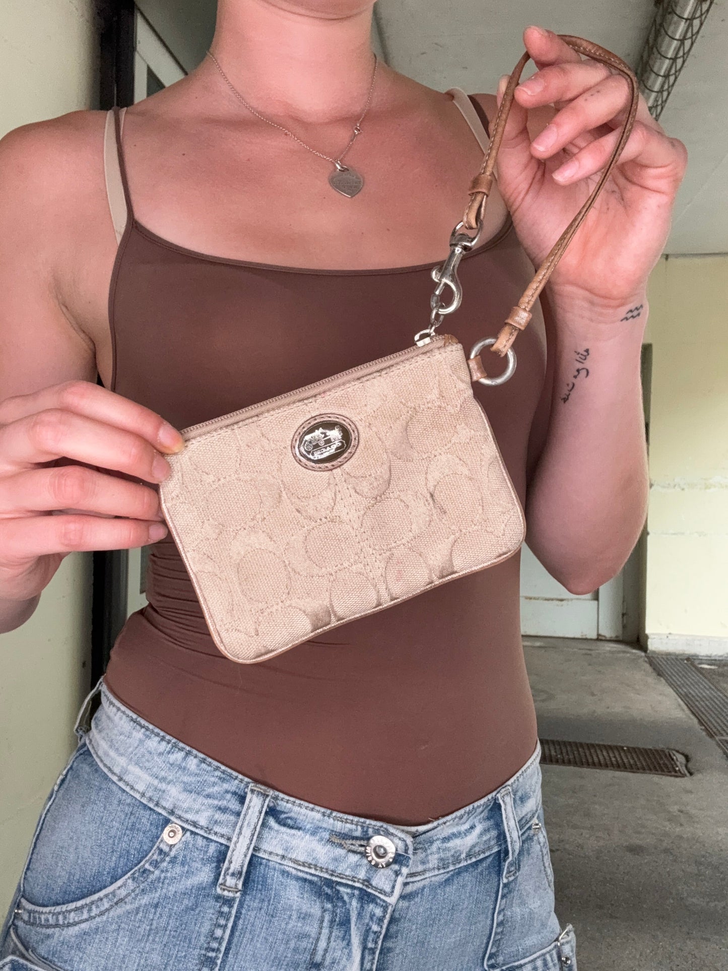 COACH VINTAGE SIGNATURE CANVAS WRISTLET POUCH