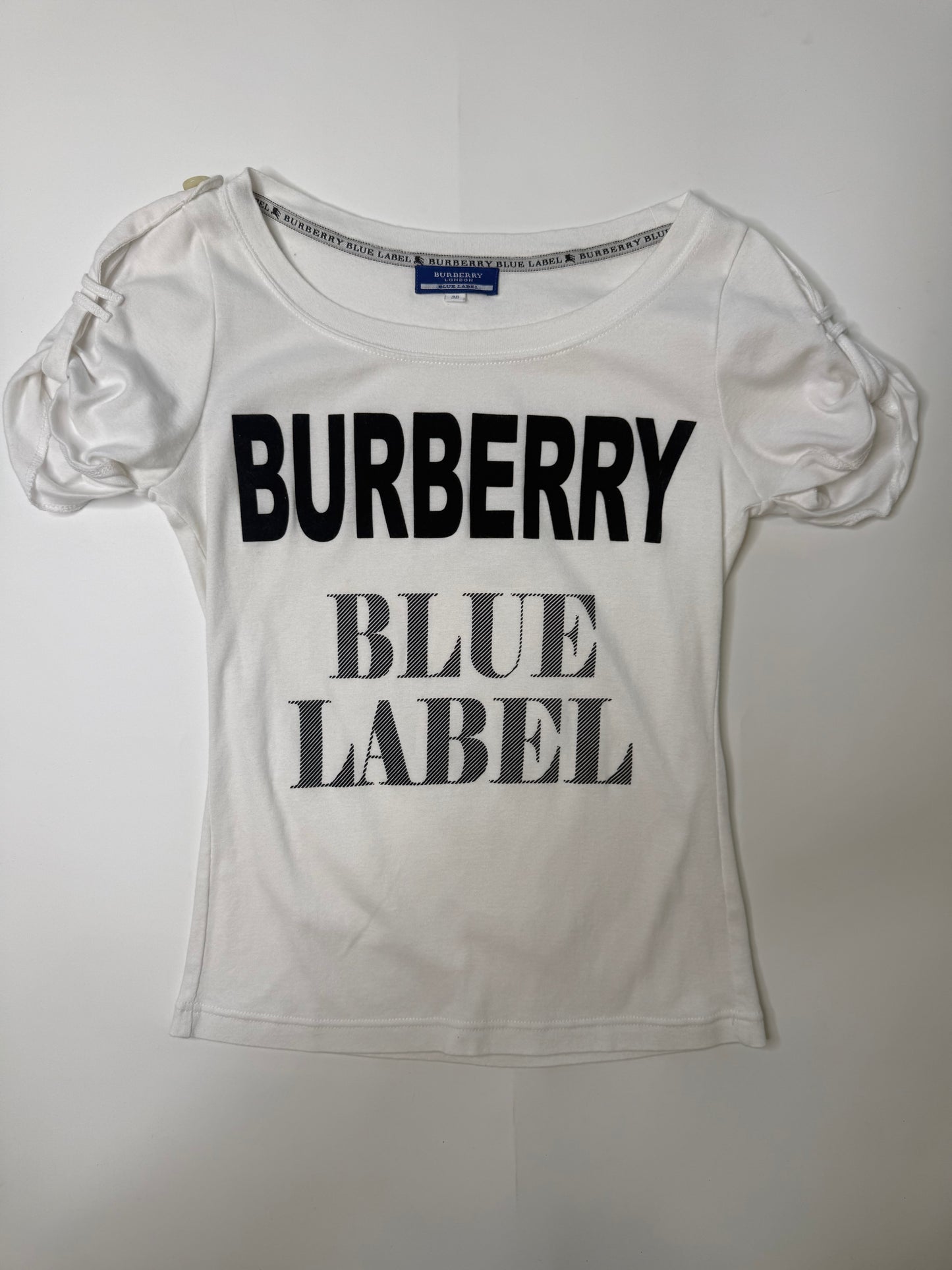 BURBERRY BLUE LABEL VINTAGE RUCHED SLEEVE LOGO TEE (38, S/M)