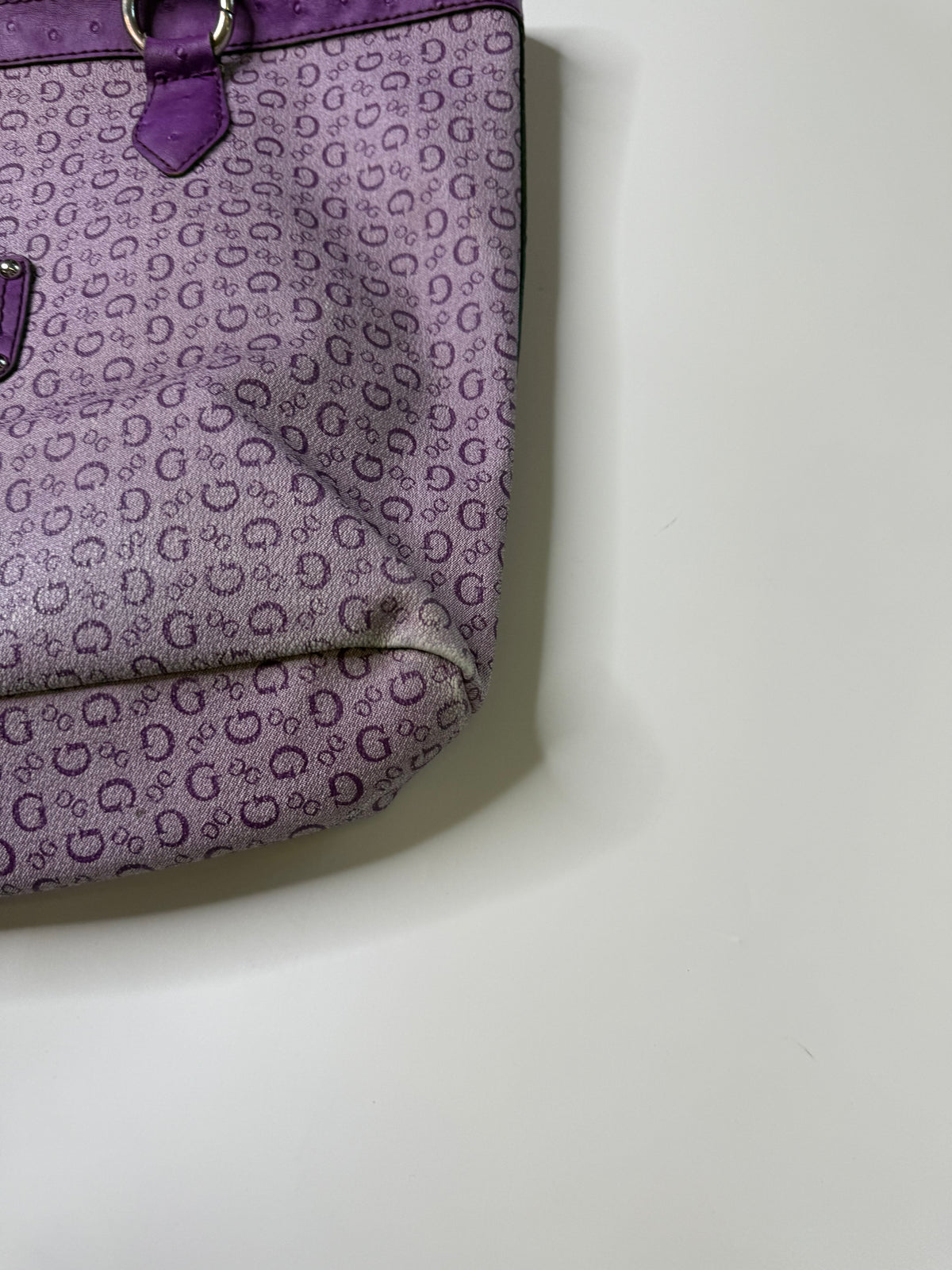 GUESS MONOGRAM CANVAS TOTE BAG (PURPLE)