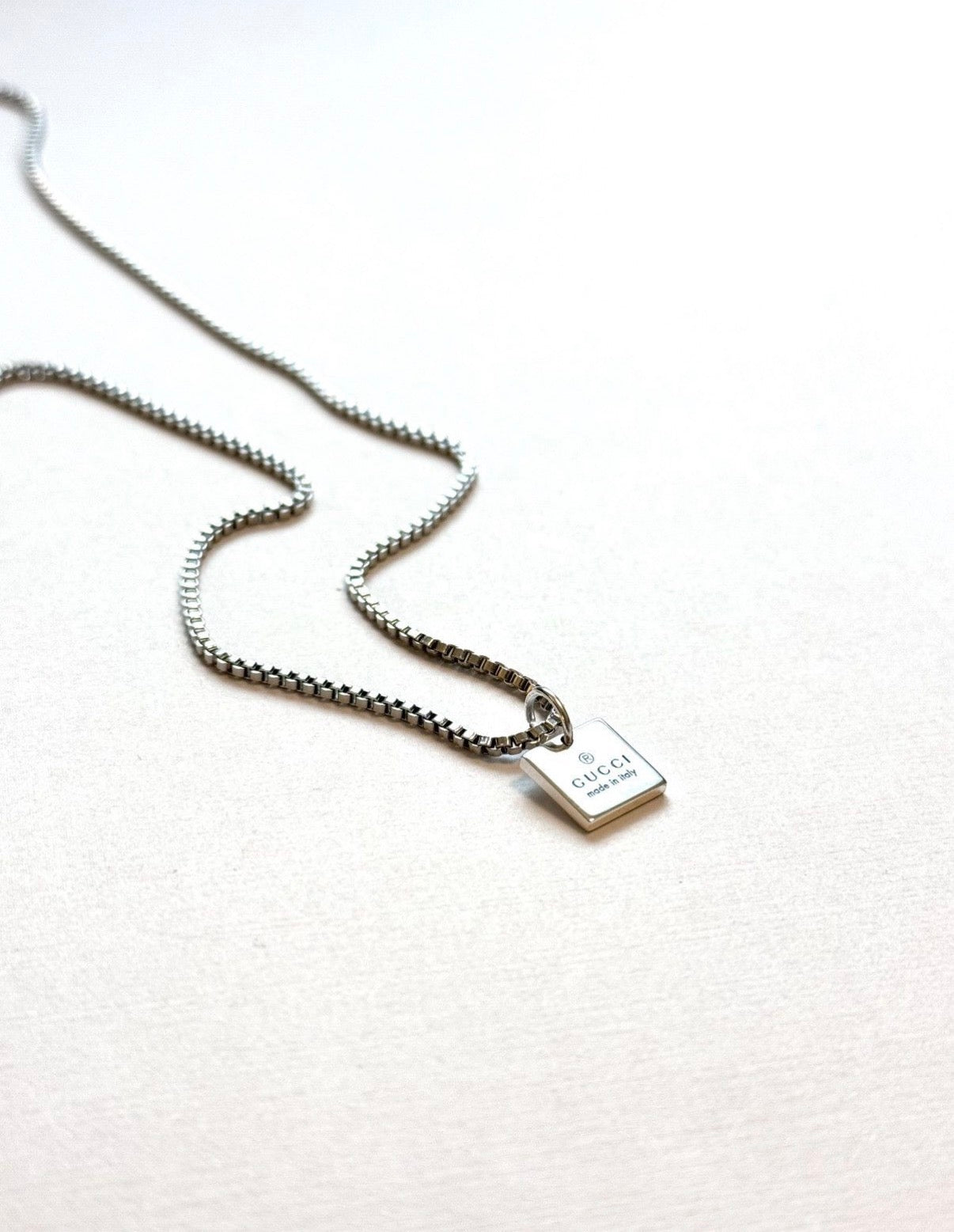 GUCCI SILVER SQUARE TAG VINTAGE NECKLACE