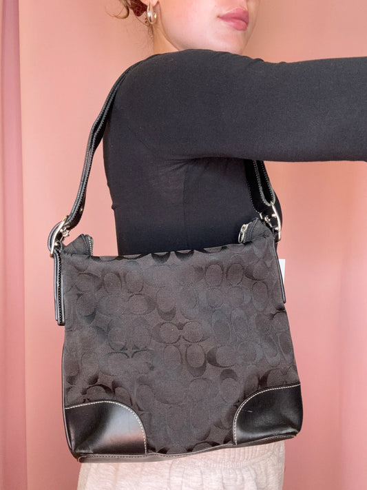 COACH MONOGRAM PURSE LEATHER