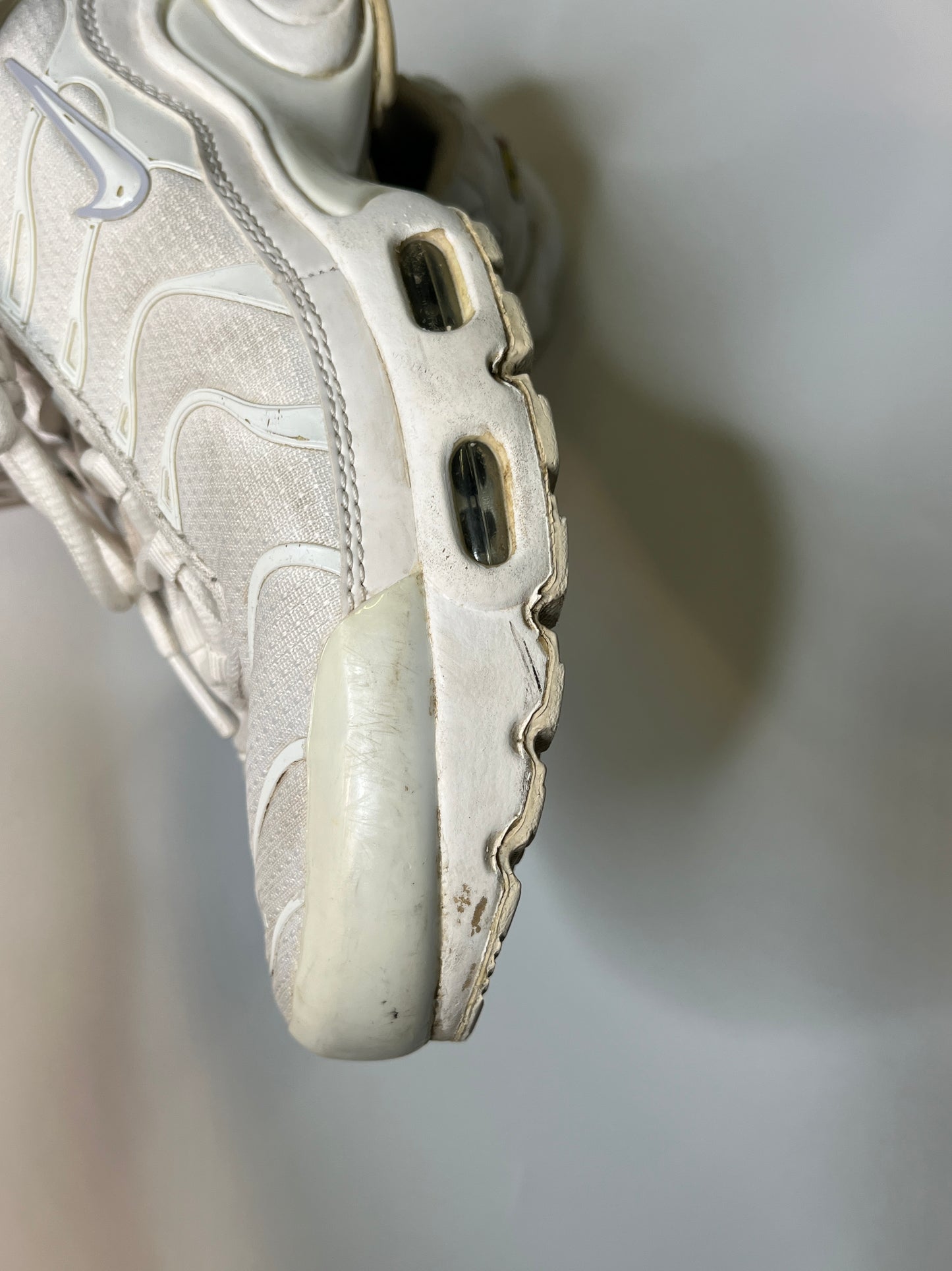NIKE TN "TRIPLE WHITE" (39)