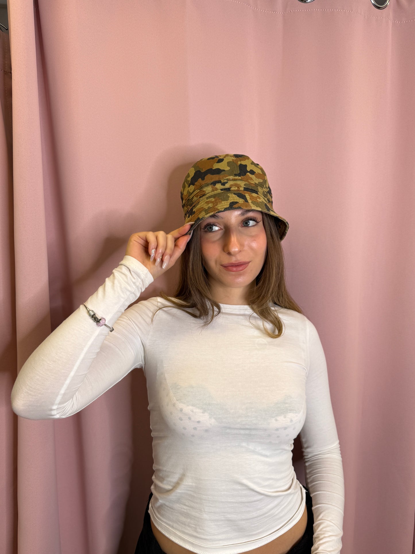 CAMO BUCKET HAT