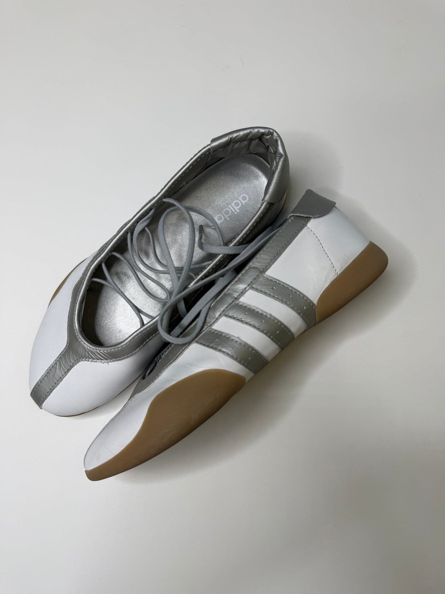 ADIDAS LACE-UP LEATHER FLATS (WHITE)