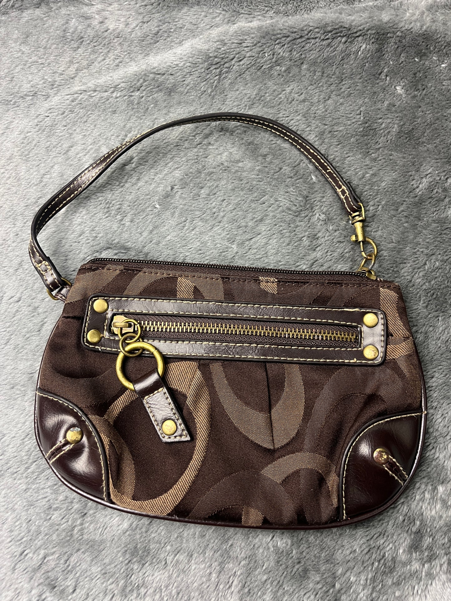 COACH WRISTLET BROWN