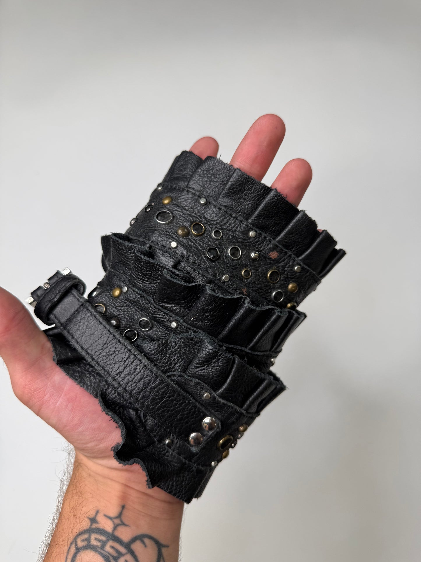 DECONSTRUCTED RUFFLE LEATHER BELT BLACK (S)