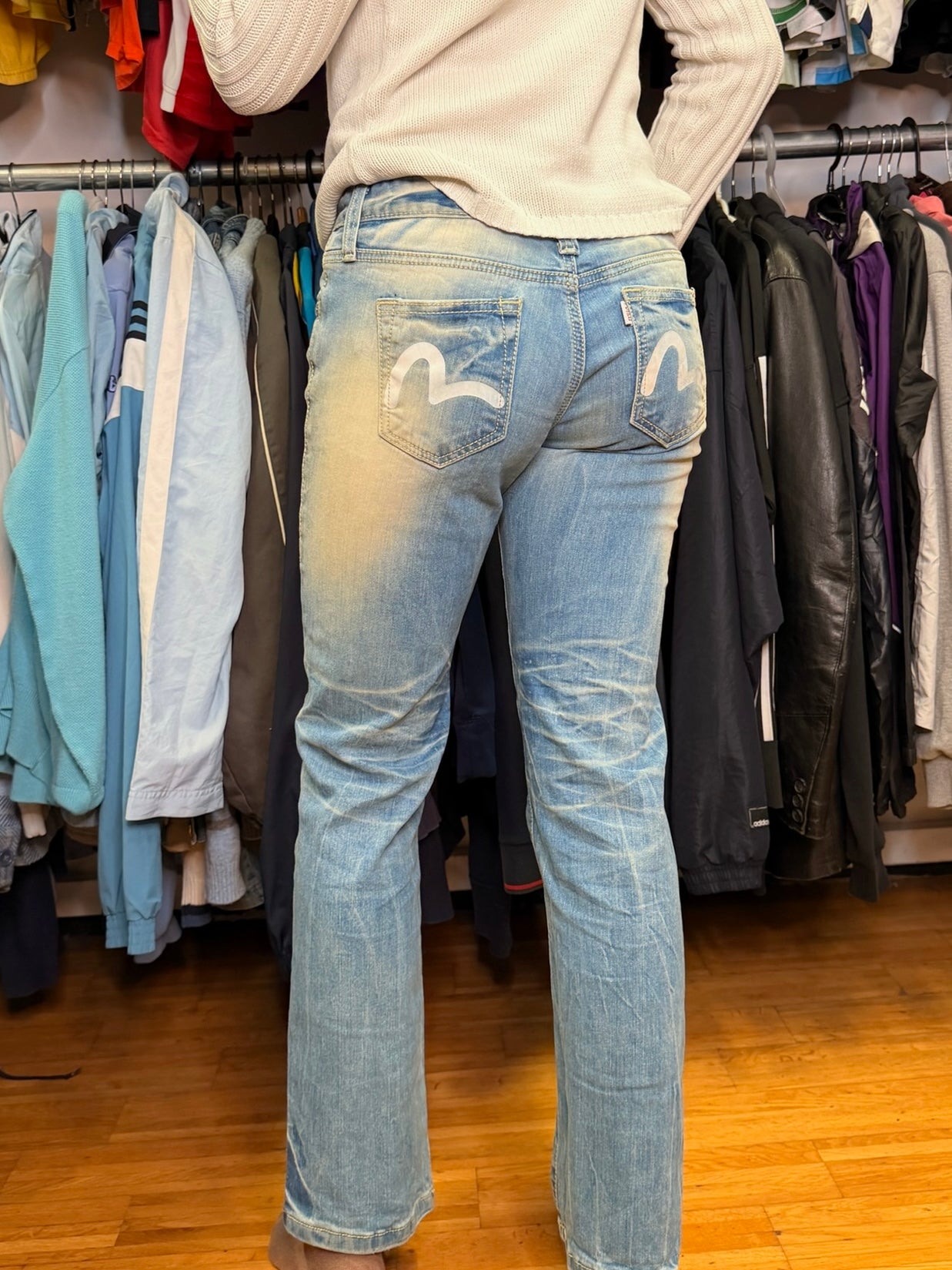 EVISU STRAIGHT LEG JEANS (29)