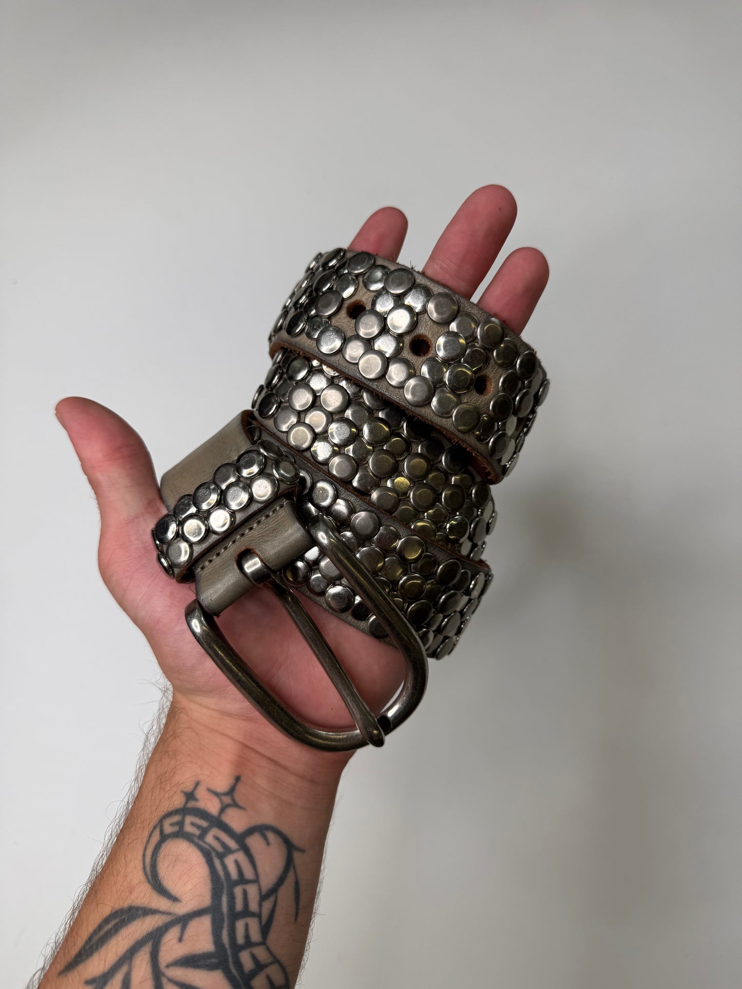 ALLOVER STUDDED LEATHER BELT GREY (M)
