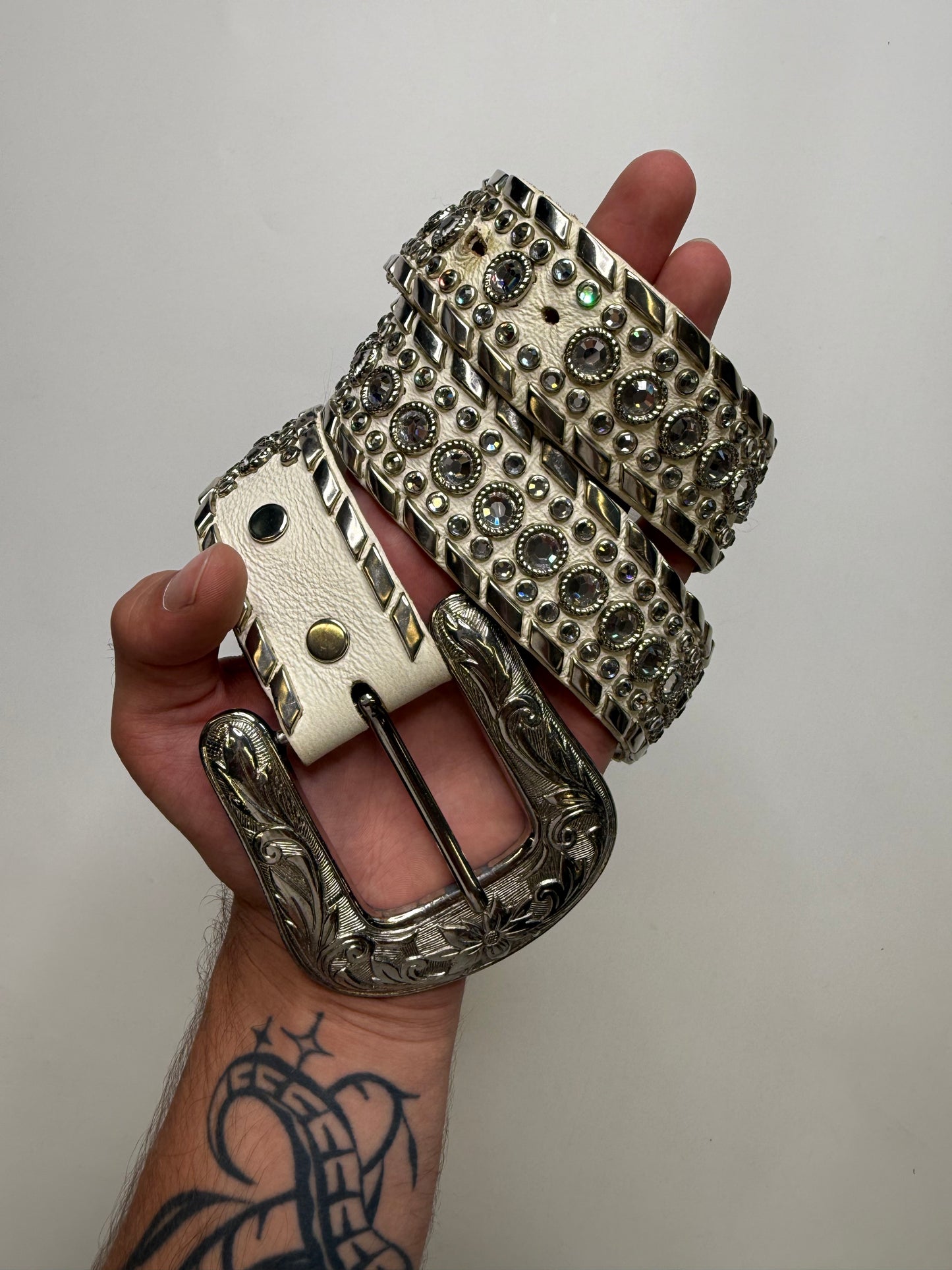 KIPPYS RHINESTONE DIAMOND BELT – WHITE (S)