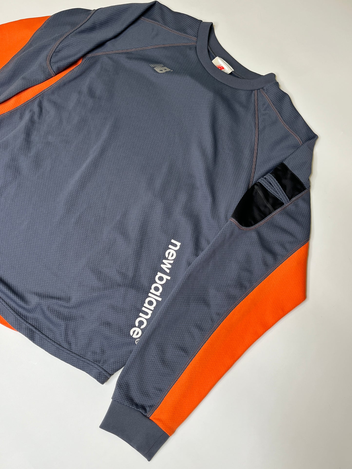 NEW BALANCE LONGSLEEVE (M)